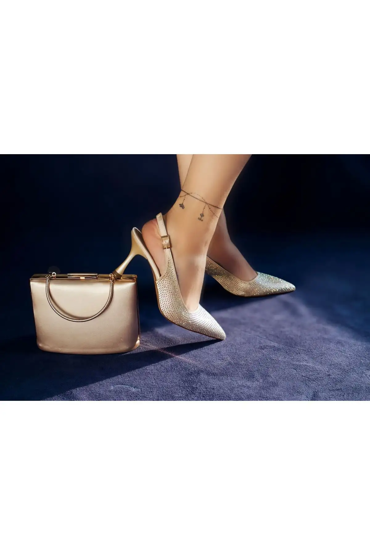 کفش پاشنه بلند زنانه ست  و کیف مجلسی  با تزئینات سنگی - 7221 کفش پاشنه بلند زنانه ست و کیف مجلسی با تزئینات سنگی - 7221