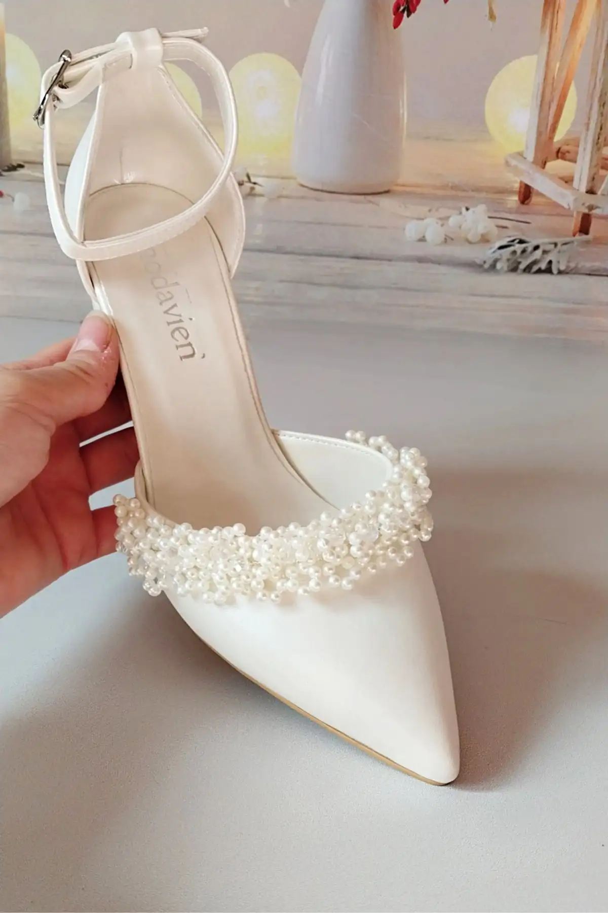 کفش پاشنه بلند زنانه  عروس  با پاشنه 5 سانتی و صدفی مرواریدی - 7219 کفش پاشنه بلند زنانه عروس با پاشنه 5 سانتی و صدفی مرواریدی - 7219