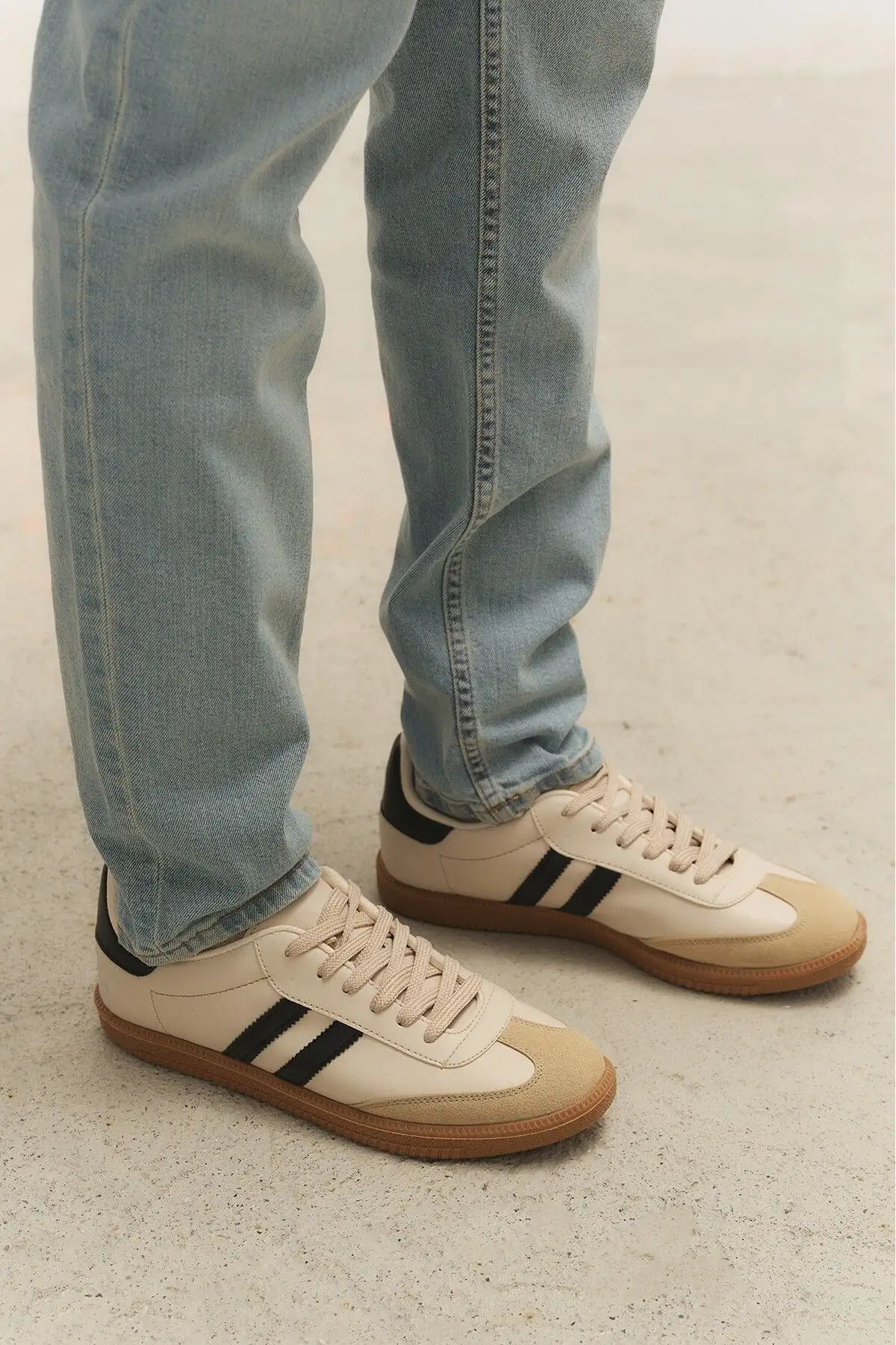 کفش ورزشی روزمره  اسپرت گوردون اورتوپدیک  با ضمانت و بنددار برای پیادهروی و دویدن برند Muggo - 7459 کفش ورزشی روزمره اسپرت گوردون اورتوپدیک با ضمانت و بنددار برای پیادهروی و دویدن برند Muggo - 7459