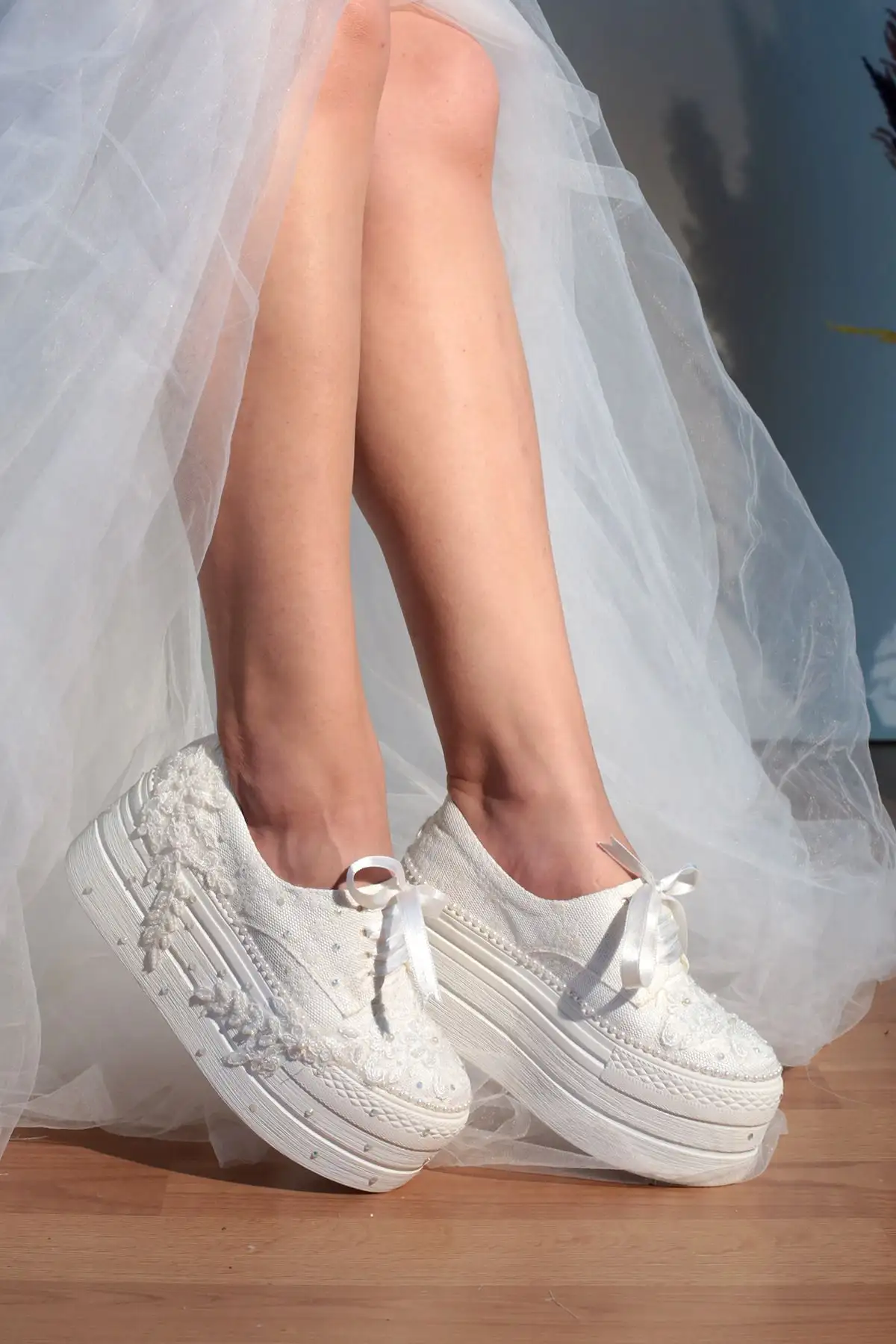 کفش پاشنه بلند زنانه 1-93315 عروس پاشنه دار اسپورت - 7218 کفش پاشنه بلند زنانه 1-93315 عروس پاشنه دار اسپورت - 7218