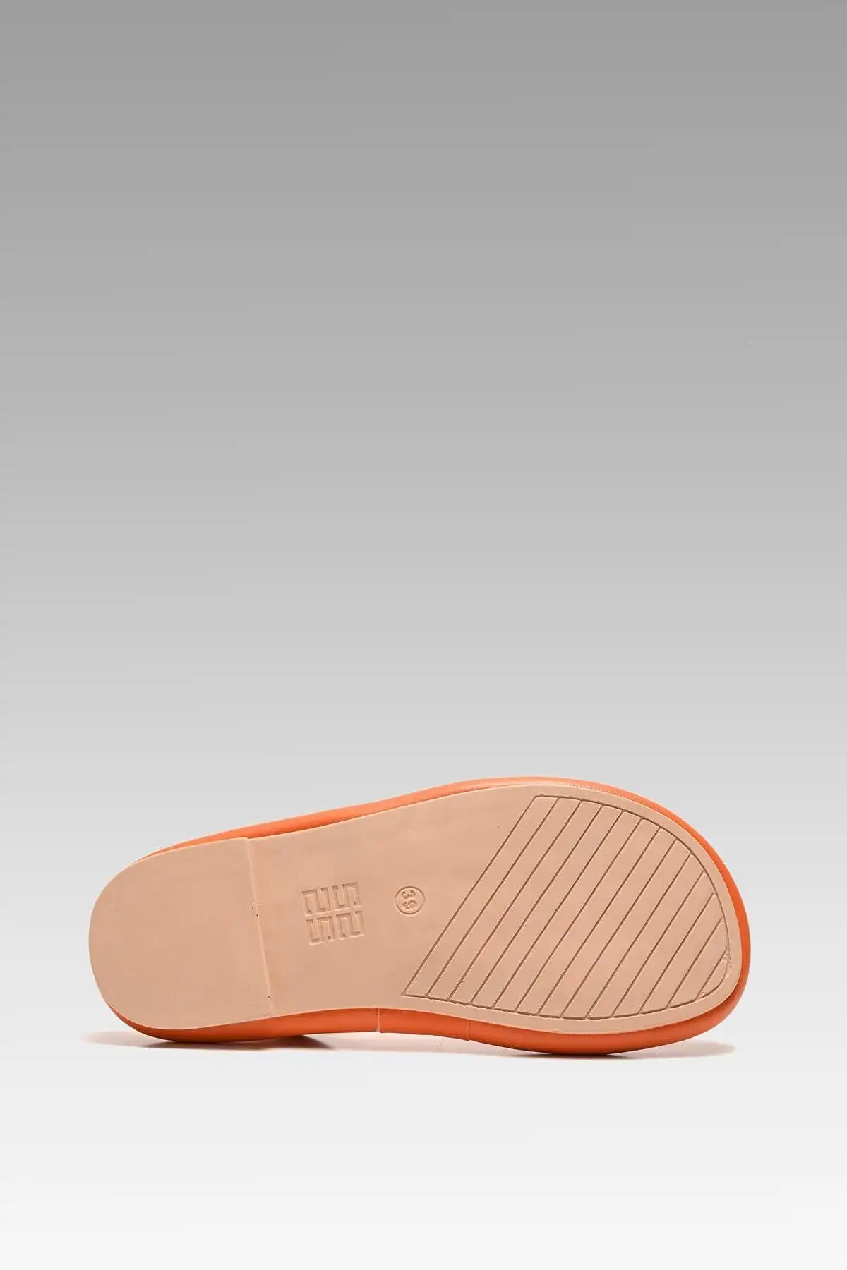 کفش صندل زنانه سندل پفدار دو بندی رنگ نارنجی  ۲ سانتیمتری - 7356 کفش صندل زنانه سندل پفدار دو بندی رنگ نارنجی ۲ سانتیمتری - 7356