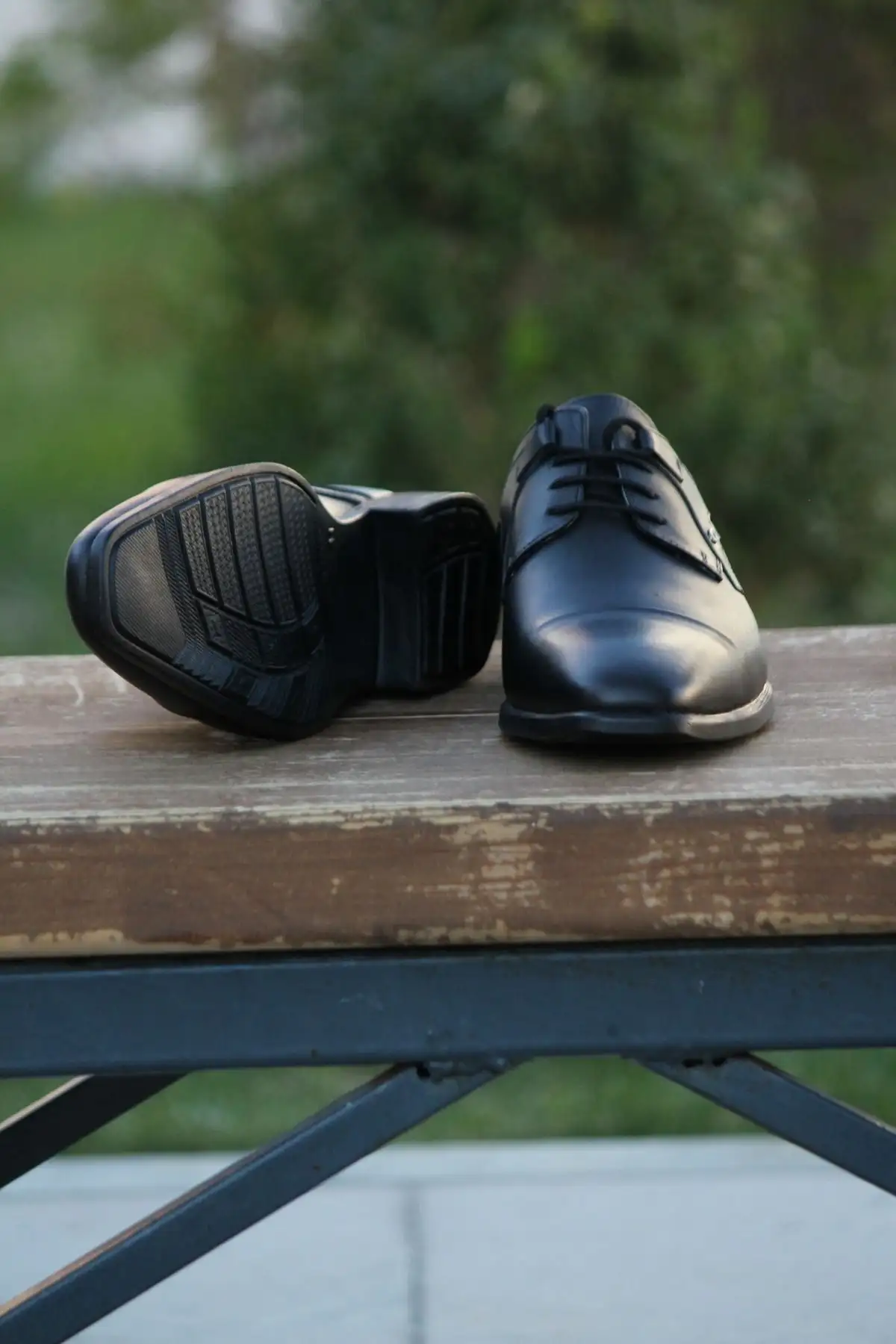 کفش رسمی مردانه   فصلی چرم طبیعی با زیره لاستیکی و بند دار برند LİCCAS - 7403 کفش رسمی مردانه فصلی چرم طبیعی با زیره لاستیکی و بند دار برند LİCCAS - 7403