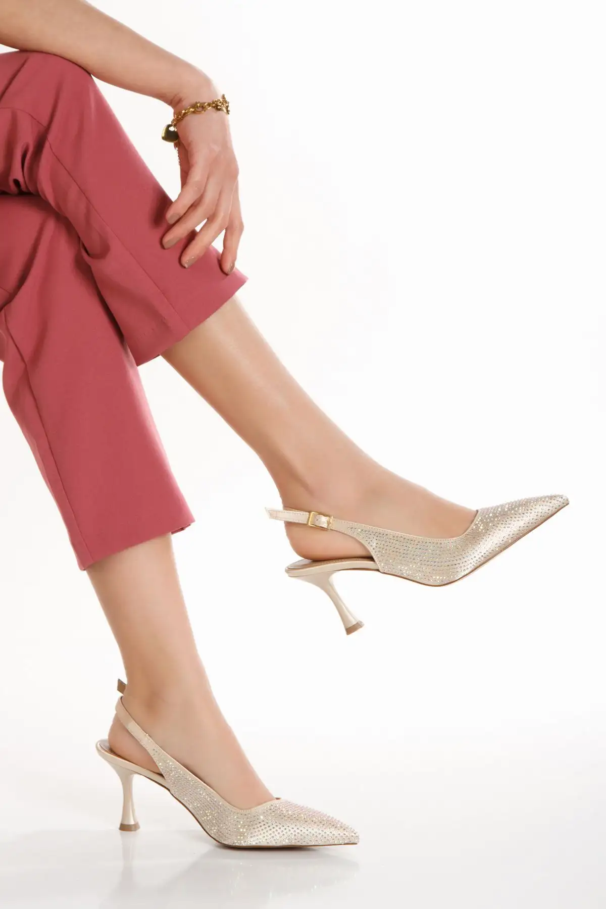 کفش پاشنه بلند زنانه ست  و کیف مجلسی  با تزئینات سنگی - 7221 کفش پاشنه بلند زنانه ست و کیف مجلسی با تزئینات سنگی - 7221