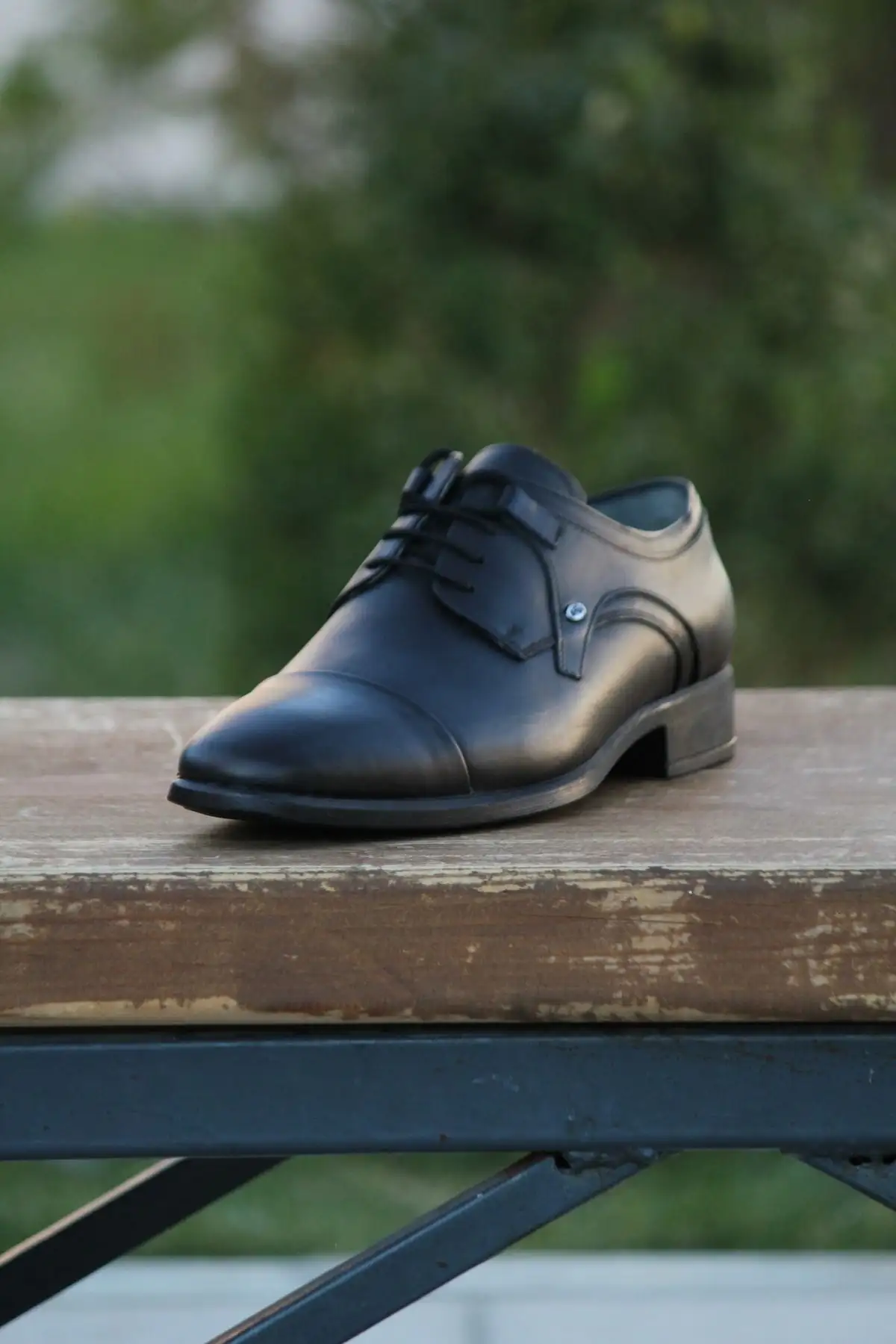 کفش رسمی مردانه   فصلی چرم طبیعی با زیره لاستیکی و بند دار برند LİCCAS - 7403 کفش رسمی مردانه فصلی چرم طبیعی با زیره لاستیکی و بند دار برند LİCCAS - 7403