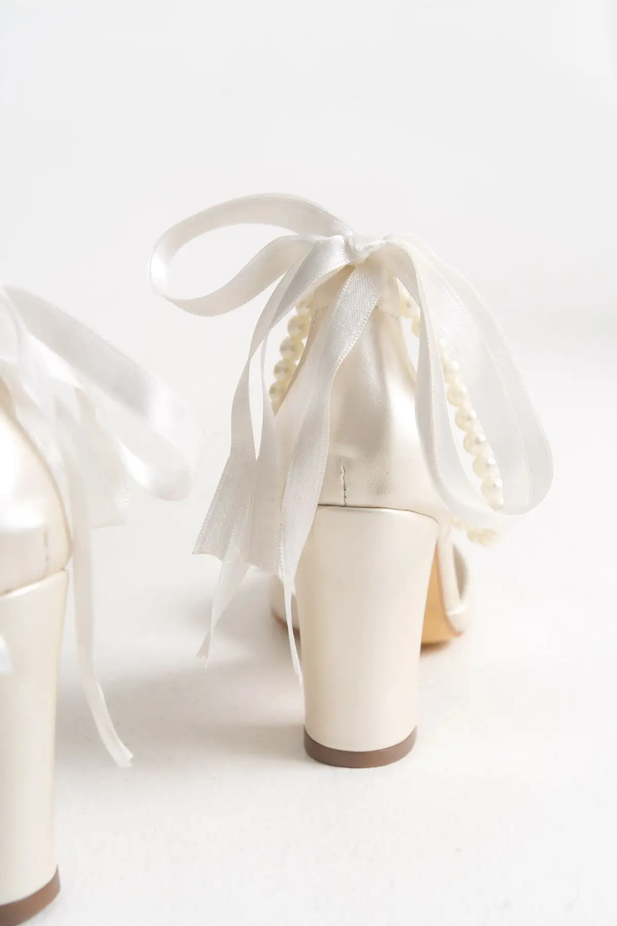 کفش پاشنه بلند زنانه  عروسی پاشنه  مرواریدی عروس برای زنان - 7227 کفش پاشنه بلند زنانه عروسی پاشنه مرواریدی عروس برای زنان - 7227