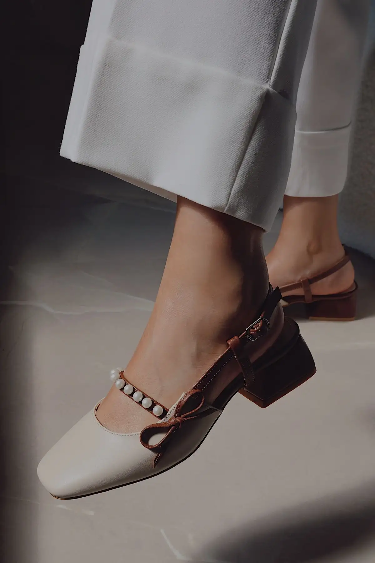 کفش پاشنه بلند زنانه   با پاشنه کوتاه و بلوک ملایم - 7251 کفش پاشنه بلند زنانه با پاشنه کوتاه و بلوک ملایم - 7251