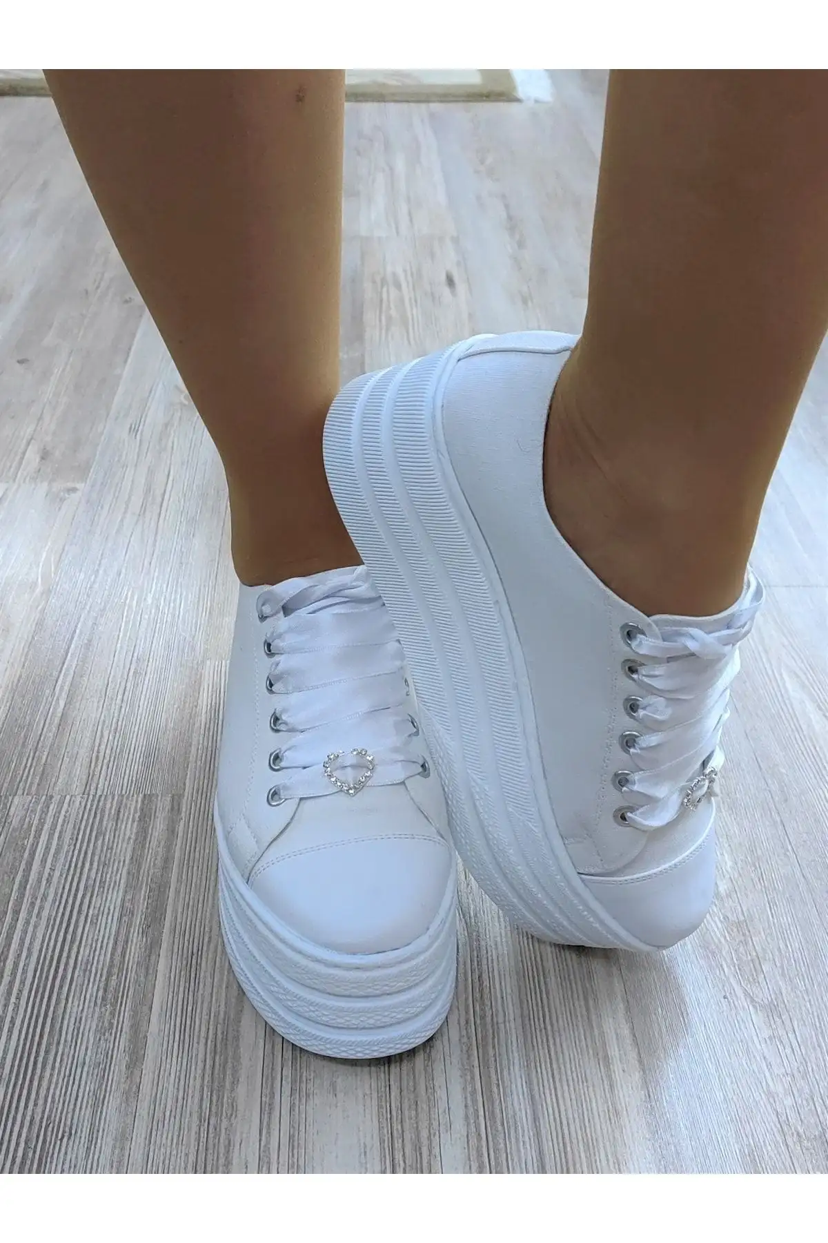 کفش پاشنه بلند زنانه  عروس پلتفورم سفید کتان با زیره کاملاً راحت و ارتفاع 7 سانتیمتر - 7199 کفش پاشنه بلند زنانه عروس پلتفورم سفید کتان با زیره کاملاً راحت و ارتفاع 7 سانتیمتر - 7199