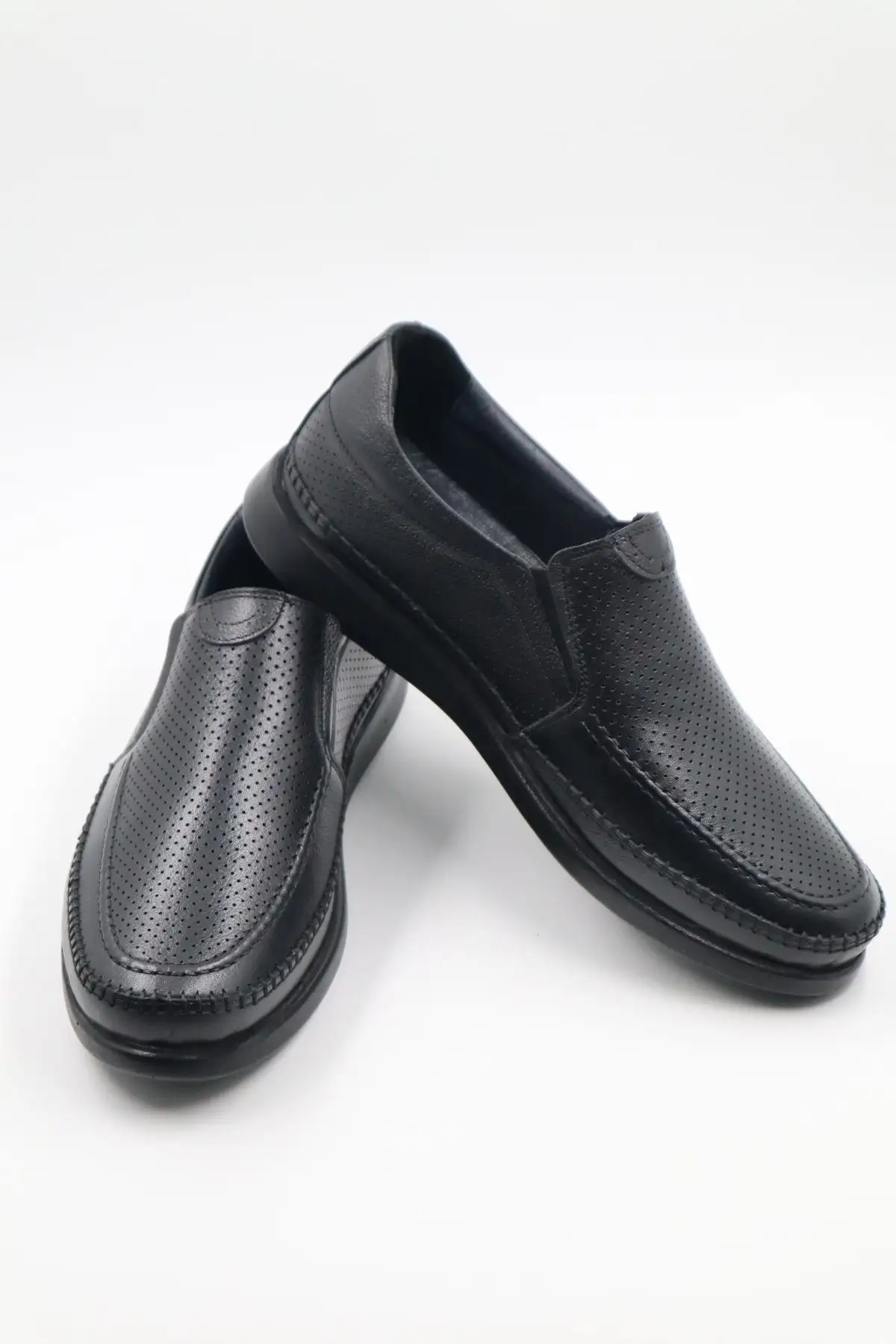 کفش روزمره مردانه   مشکی ژل دار سبک و فوق العاده راحت از چرم طبیعی  مناسب فصول مختلف برند nazenintasarımlar - 7405 کفش روزمره مردانه مشکی ژل دار سبک و فوق العاده راحت از چرم طبیعی مناسب فصول مختلف برند nazenintasarımlar - 7405