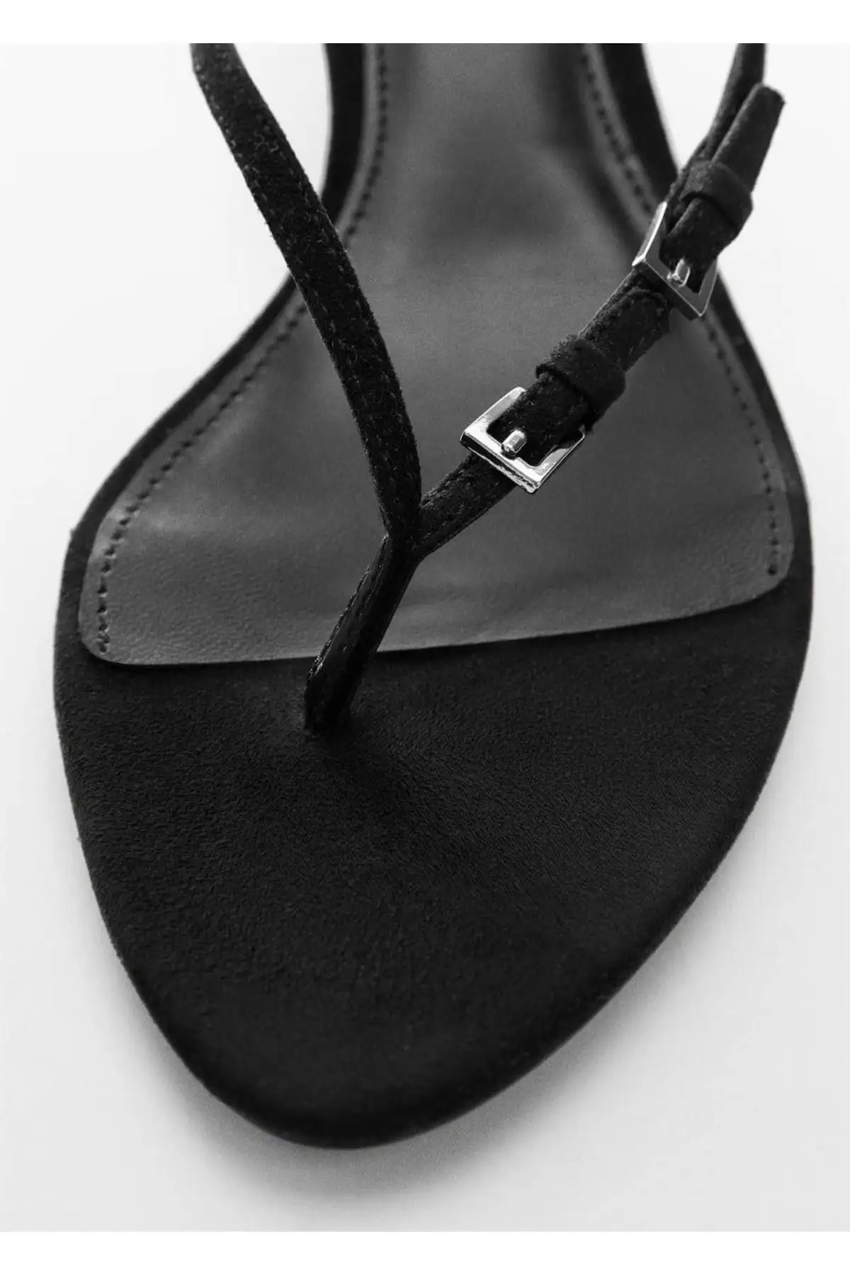 کفش صندل زنانه تکا جزئیات پاشنهدار  برند MANGO - 7437 کفش صندل زنانه تکا جزئیات پاشنهدار برند MANGO - 7437