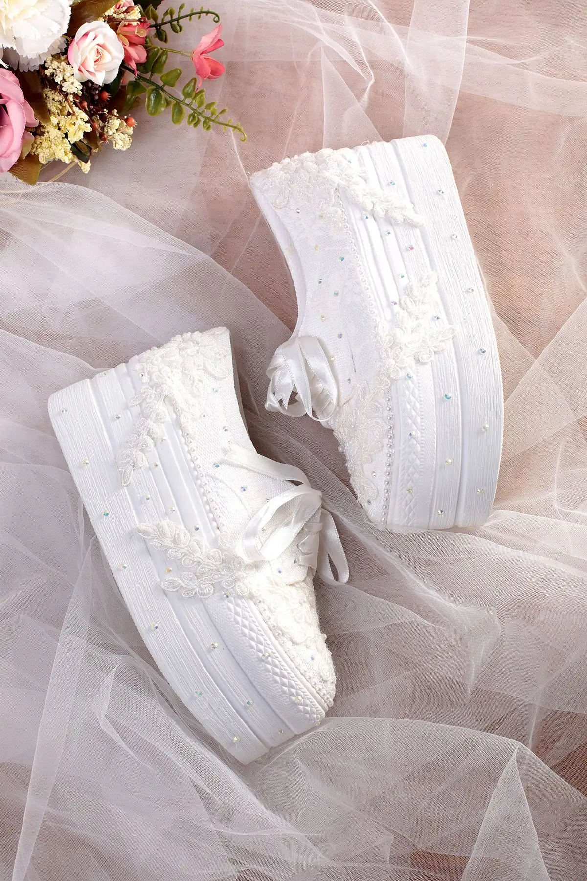 کفش پاشنه بلند زنانه 1-93315 عروس پاشنه دار اسپورت - 7218 کفش پاشنه بلند زنانه 1-93315 عروس پاشنه دار اسپورت - 7218