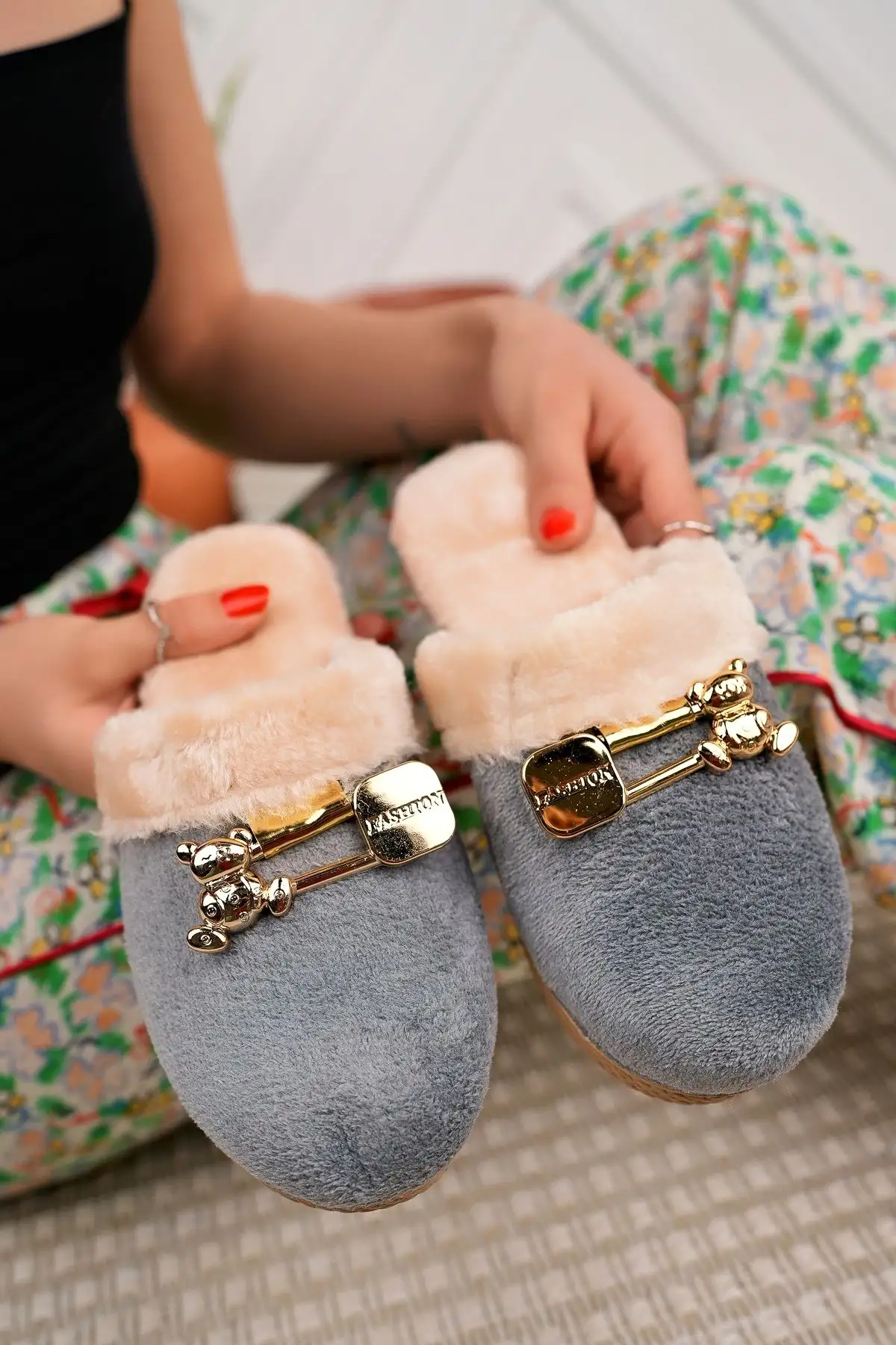 کفش راحتی خانه پک ۳ عددی دمپایی زنانه زمستانی دمپایی روزمره دمپایی خانگی هدیه مهمان ست دمپایی عروس ۳ عددی - 7324 کفش راحتی خانه پک ۳ عددی دمپایی زنانه زمستانی دمپایی روزمره دمپایی خانگی هدیه مهمان ست دمپایی عروس ۳ عددی - 7324