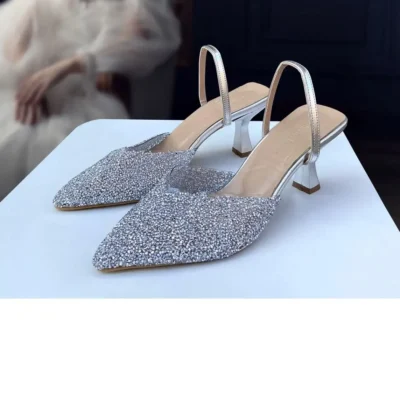 کفش پاشنه بلند زنانه دار نقرهای با سنگ شیشهای 6 سانتیمتری 01210 - 7234