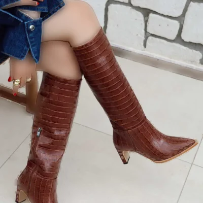 بوت و نیم‌ بوت زنانه چکمه مدل مات با پاشنه بلند، زانیی، نک تیز زیپ دار برند POLKA STORE - 8136