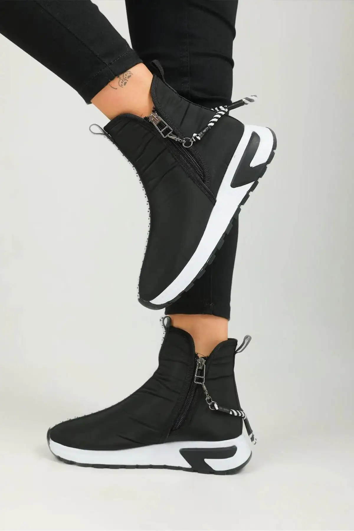 بوت و نیم بوت زنانه  رزمره  با پارچه چتری  زیپ دتایی برند LABRONA - 7681 بوت و نیم بوت زنانه رزمره با پارچه چتری زیپ دتایی برند LABRONA - 7681