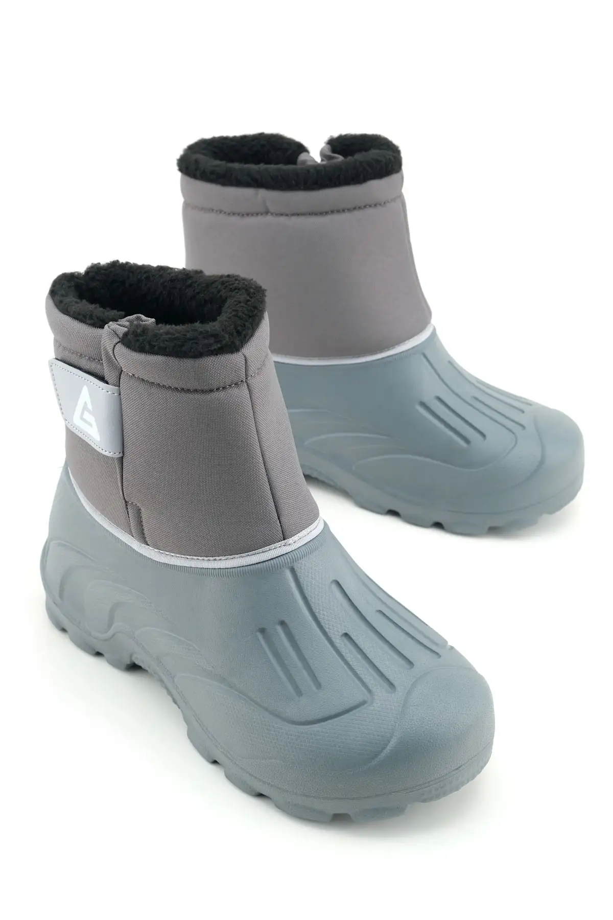 کفش سایز بزرگ مردانه زمستانی با داخل پشمی، ضد آب، با بند چسبی و قابل تنظیم در ناحیه مچ، مناسب برای استفاده روزانه برند Gezer - 7884