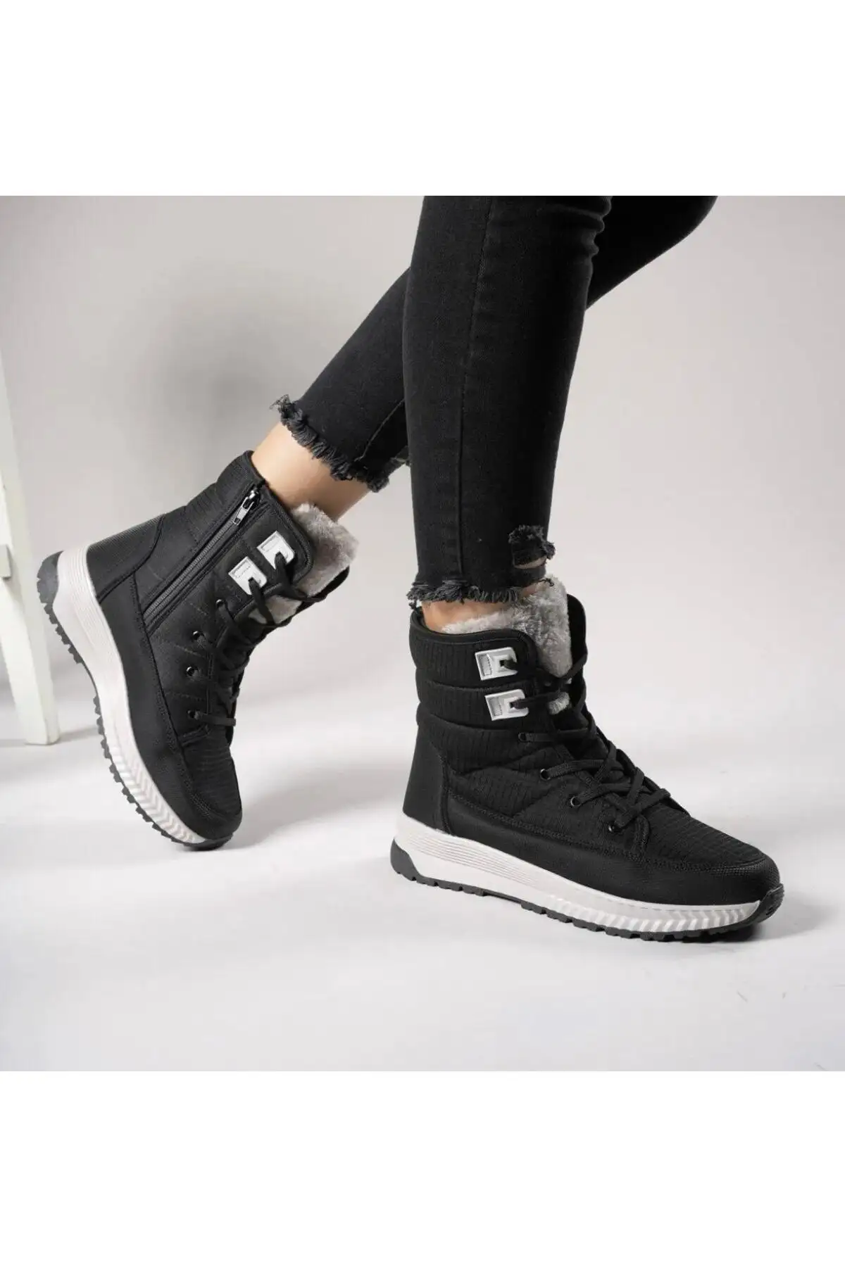 بوت و نیم بوت زنانه چکمه برفی  با زیپ  داخل پشمی برند Alves - 8353 بوت و نیم بوت زنانه چکمه برفی با زیپ داخل پشمی برند Alves - 8353