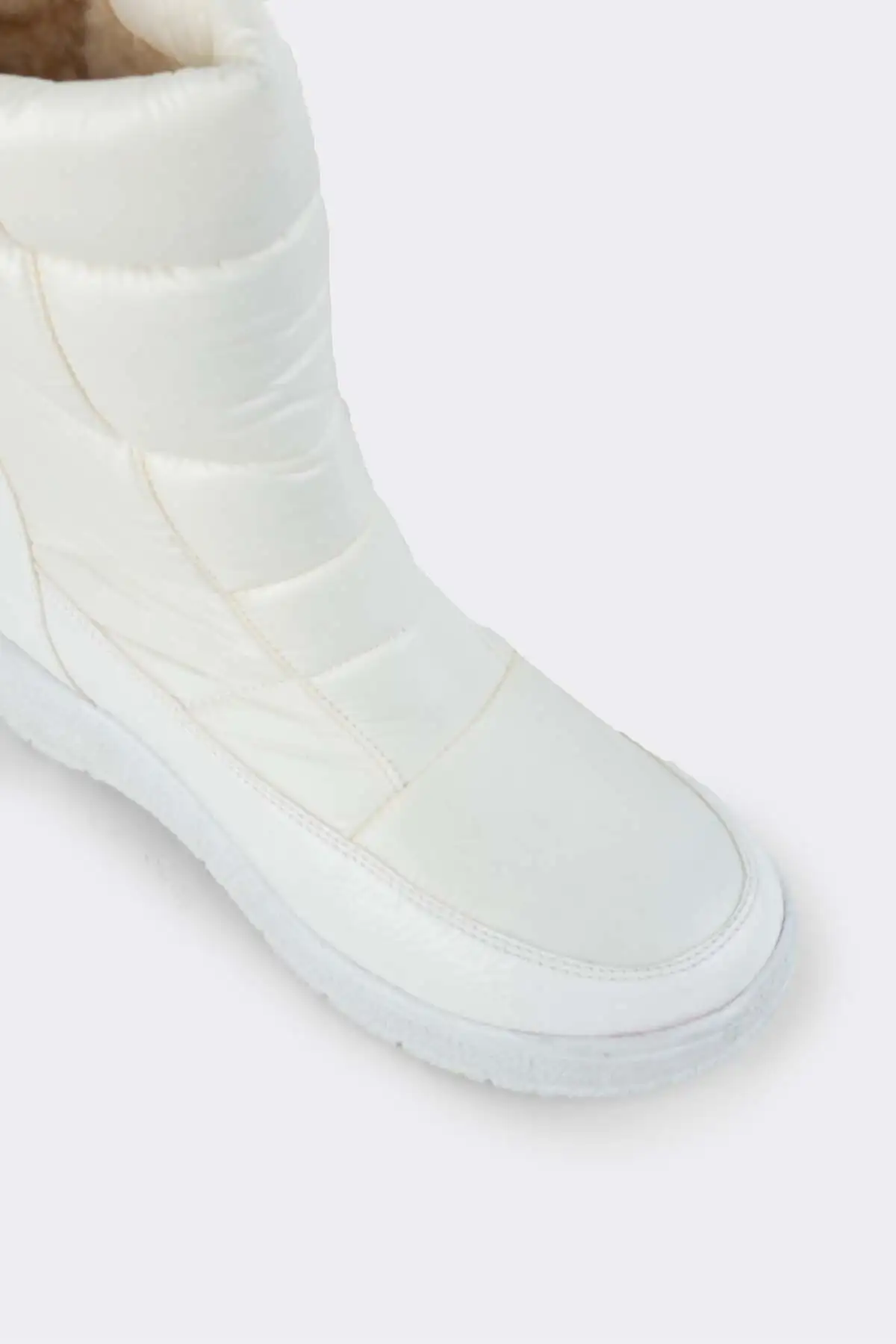 بوت و نیم بوت زنانه  برف  01458KKBT0001-1 برند Jelly Berry - 7655 بوت و نیم بوت زنانه برف 01458KKBT0001-1 برند Jelly Berry - 7655