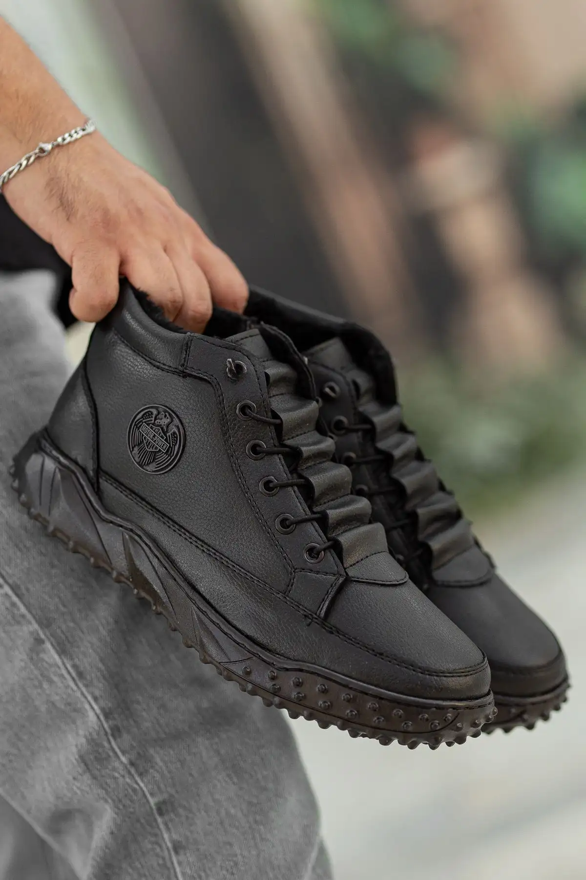 بوت مردانه کفش روزمره مشکی ضد آب با دوخت، تضمین شده، مقاوم در برابر سرما، بادوام و دارای زیره لاستیکی ضد لغزش برند EFNANSHOES - 7586 بوت مردانه کفش روزمره مشکی ضد آب با دوخت، تضمین شده، مقاوم در برابر سرما، بادوام و دارای زیره لاستیکی ضد لغزش برند EFNANSHOES - 7586