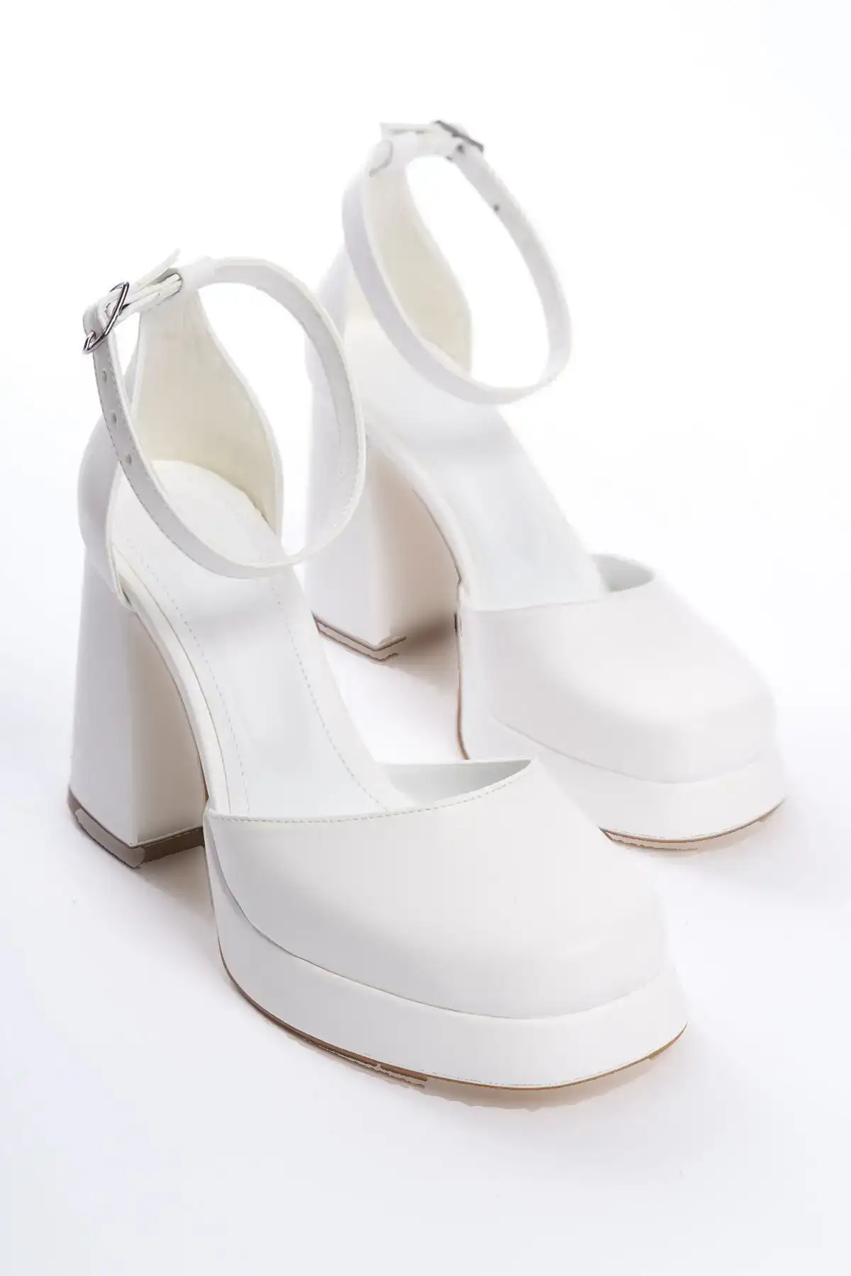 کفش پاشنه بلند زنانه  پاشنه  طراحی ویژه ،  عروس (اندازهها نیم شماره بزرگتر هستند.) برند Shoesers - 7981 کفش پاشنه بلند زنانه پاشنه طراحی ویژه ، عروس (اندازهها نیم شماره بزرگتر هستند.) برند Shoesers - 7981