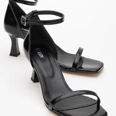 کفش صندل زنانه پاشنه‌بلند با بند تک برند Lizy Shoes - 8226