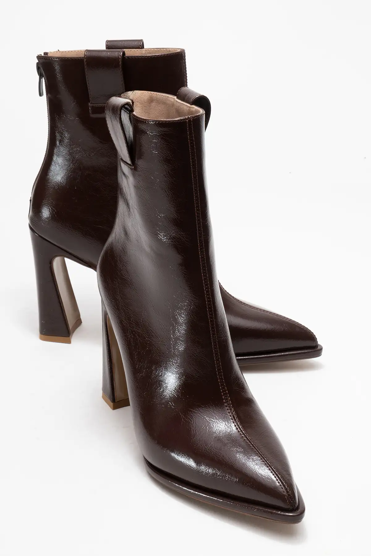 بوت و نیم بوت زنانه   کمرنگ قههای با پاشنه پهن برند luvishoes - 7559 بوت و نیم بوت زنانه کمرنگ قههای با پاشنه پهن برند luvishoes - 7559