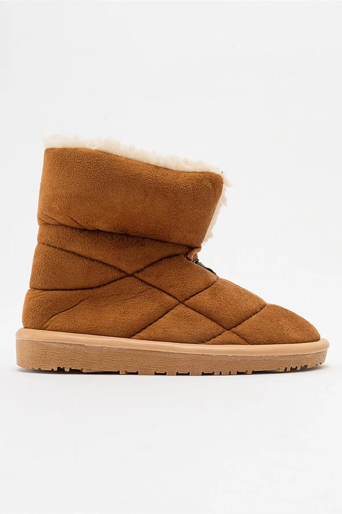 بوت و نیم بوت زنانه   با کفی ضد لغزش - چرم سئدی قههای برند Ccway - 7714 بوت و نیم بوت زنانه با کفی ضد لغزش - چرم سئدی قههای برند Ccway - 7714