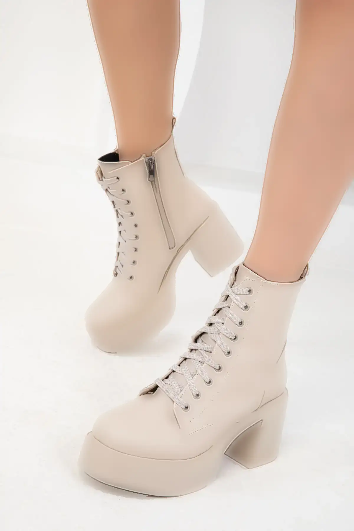 بوت و نیم بوت زنانه چکمه    Beige کد 19985 برند SOHO - 7817 بوت و نیم بوت زنانه چکمه Beige کد 19985 برند SOHO - 7817