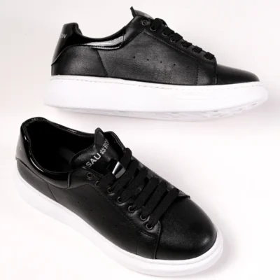 کفش سایز بزرگ مردانه ورزشی روزمره مک‌کویین استایل با کف سفید و رنگ مشکی شماره 310 برند pumant - 7867