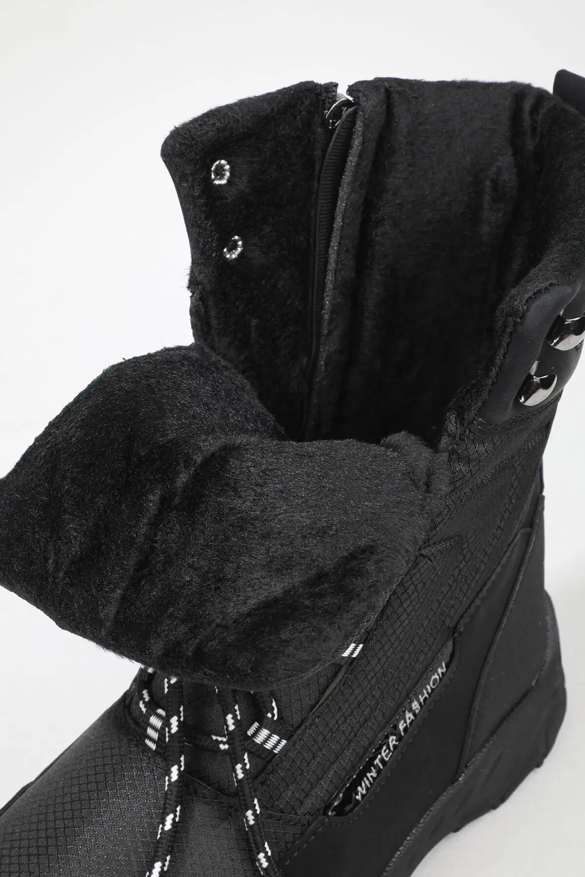 بوت و نیم بوت زنانه کفش برف  مشکی ضد آب با زیره نچسب 7610 برند CARLA BELLA - 7707 بوت و نیم بوت زنانه کفش برف مشکی ضد آب با زیره نچسب 7610 برند CARLA BELLA - 7707