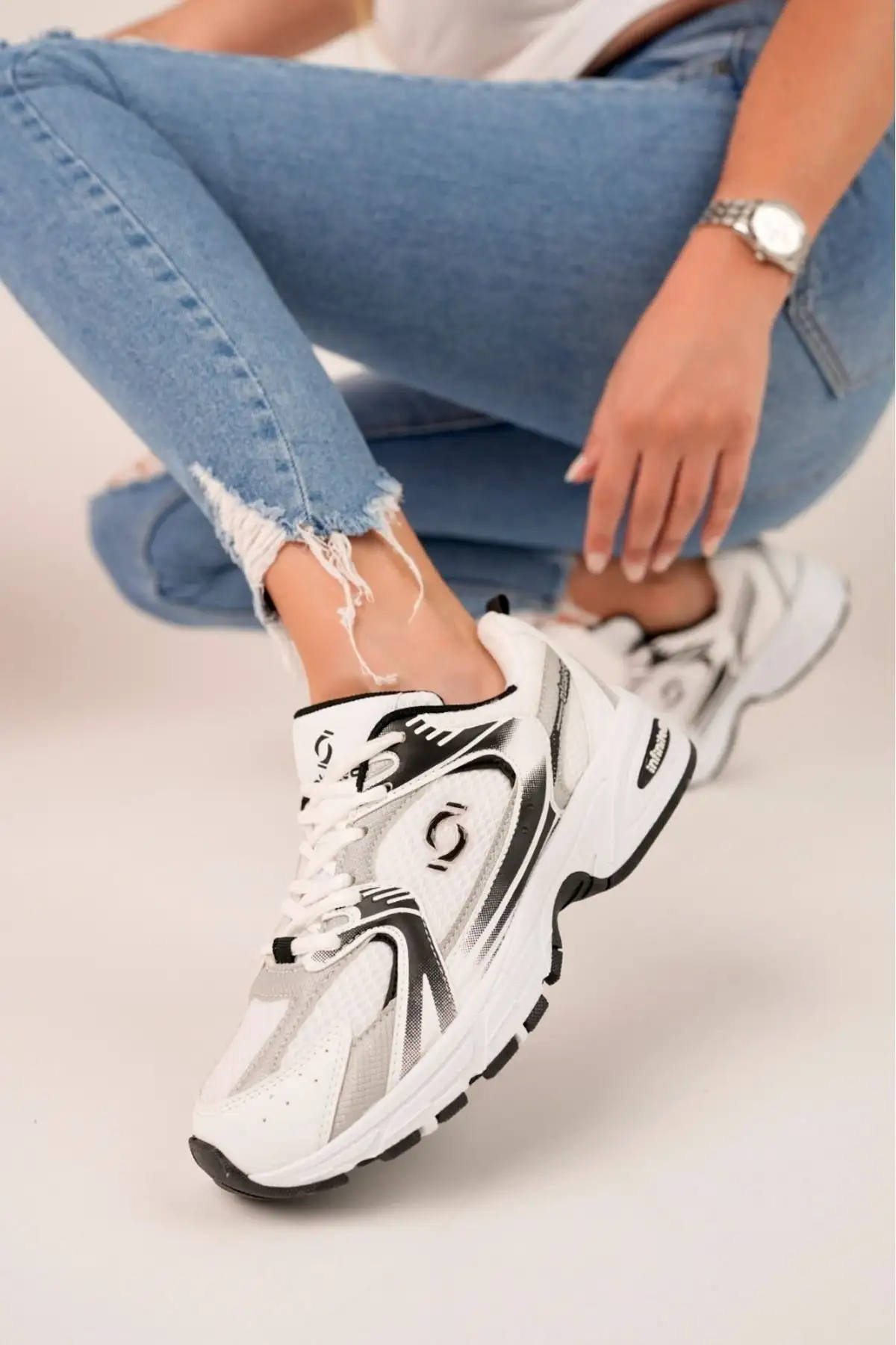 کفش کتانی زنانه 530  ورزشی ارگونومیک triko برای زنان، مردان و یونیسکس، مناسب برای پیادهروی و استفاده روزمره برند infinite8 - 7721 کفش کتانی زنانه 530 ورزشی ارگونومیک triko برای زنان، مردان و یونیسکس، مناسب برای پیادهروی و استفاده روزمره برند infinite8 - 7721