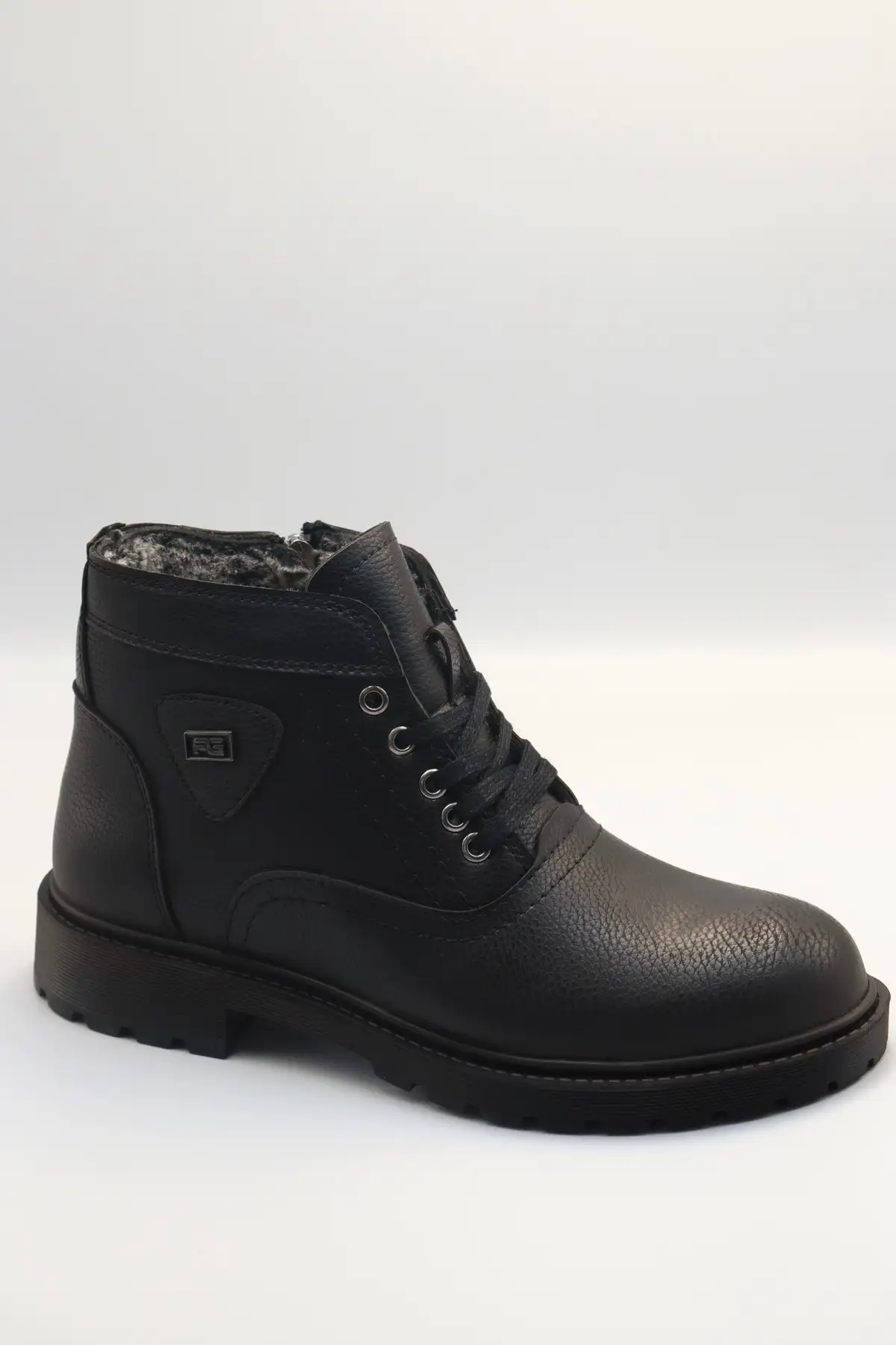 بوت مردانه کفش   مشکی با پوشش خز، مقاوم و ضد آب برند HEROD - 7588 بوت مردانه کفش مشکی با پوشش خز، مقاوم و ضد آب برند HEROD - 7588