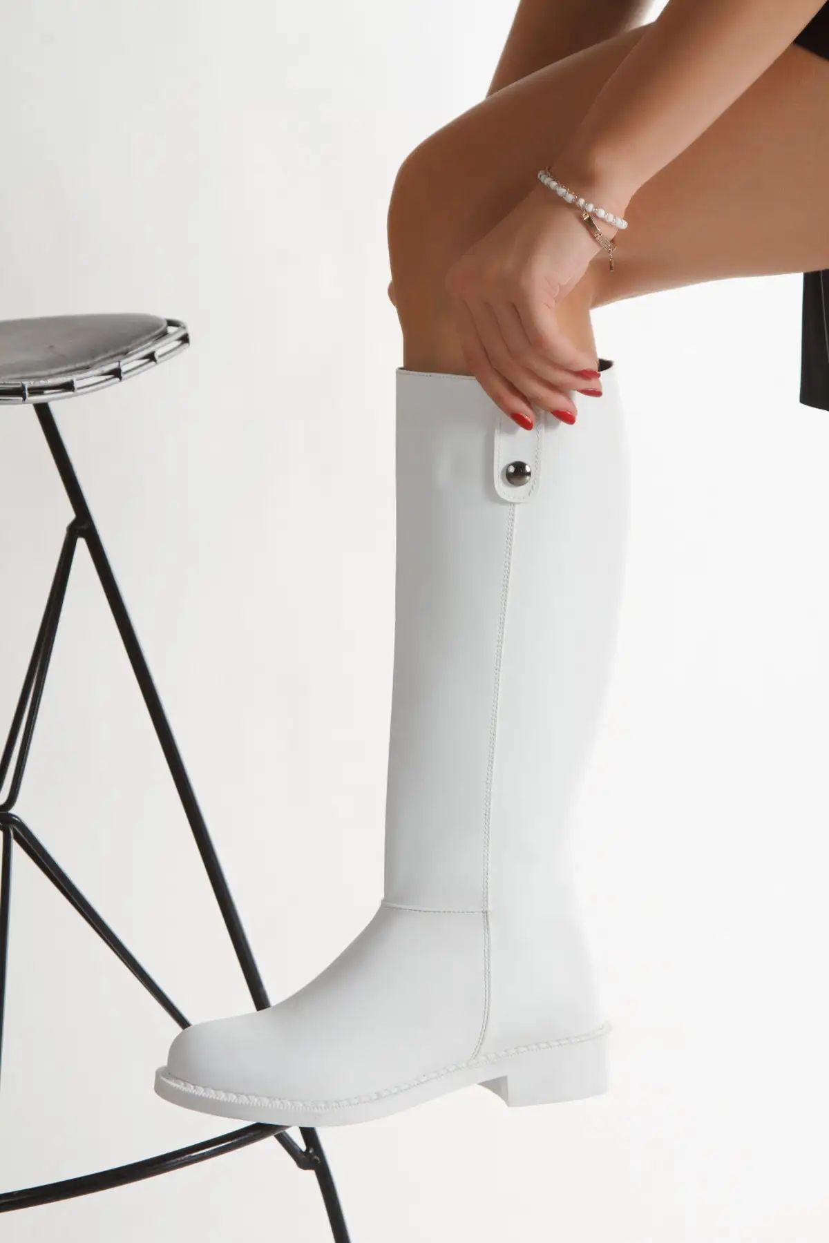 بوت و نیم بوت زنانه چکمه رزمره با پنجه تخت  سایز مناسب برند muhhu moda - 8086 بوت و نیم بوت زنانه چکمه رزمره با پنجه تخت سایز مناسب برند muhhu moda - 8086