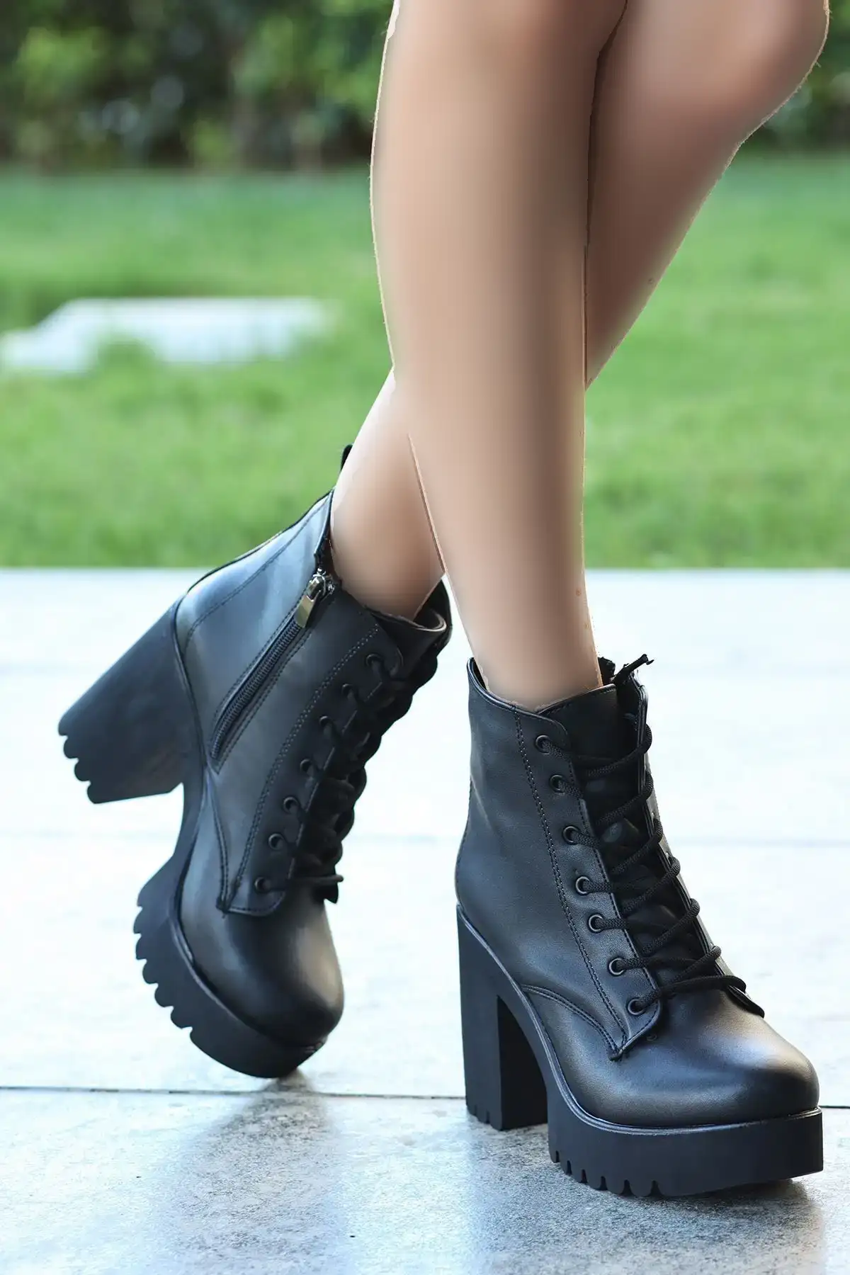 بوت و نیم‌ بوت زنانه ملینا پلتفرم با بند زیپ جانبی مشکی برند LEYDİ SHOES - 7758