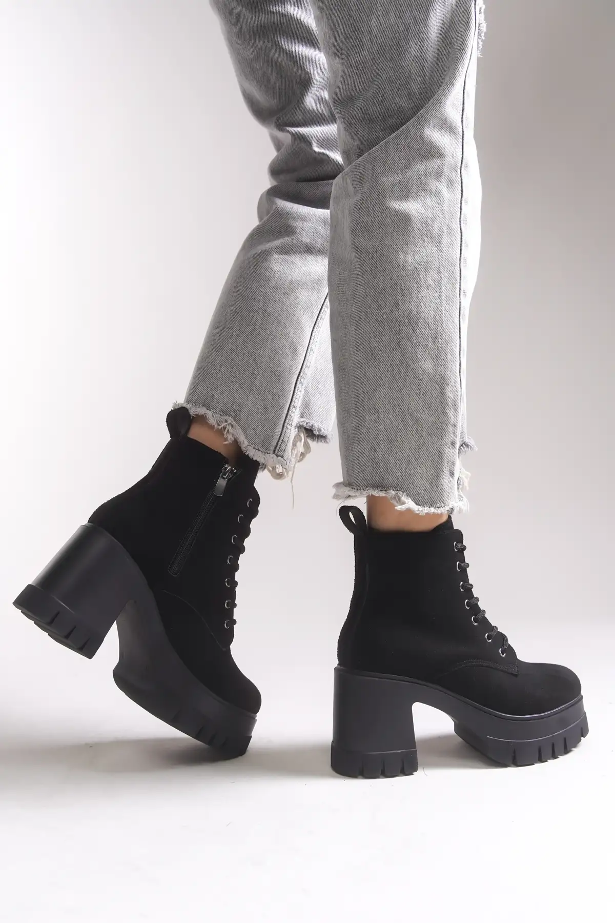 بوت و نیم‌ بوت زنانه پاشنه‌دار نانر 0012504 مشکی سئدی برند Riccon - 7775