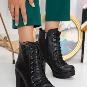 بوت و نیم‌ بوت زنانه چکمه پلتفرم رمپس مشکی چرم برند Genel Markalar - 7782