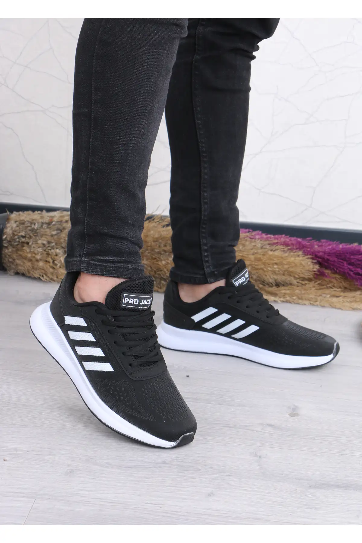 کفش کتانی زنانه  ورزشی روزمره مشکی و سفید ضد آب با بندهای چهارگانه مدل WSB4116 برند Weynes - 7942 کفش کتانی زنانه ورزشی روزمره مشکی و سفید ضد آب با بندهای چهارگانه مدل WSB4116 برند Weynes - 7942