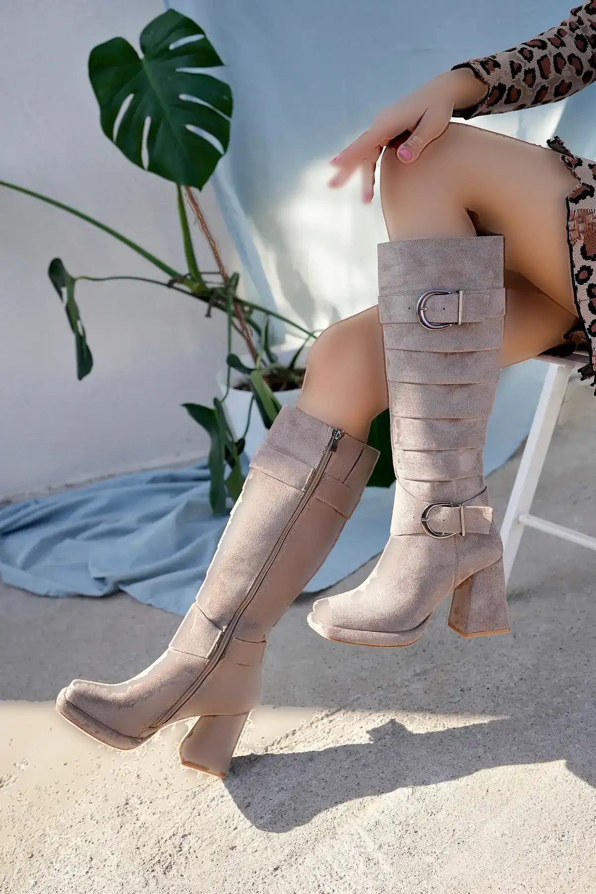 بوت و نیم بوت زنانه کفش  دارای بند  جزئیات با پلتفرم  پاشنه  برند wolfcity - 7836 بوت و نیم بوت زنانه کفش دارای بند جزئیات با پلتفرم پاشنه برند wolfcity - 7836