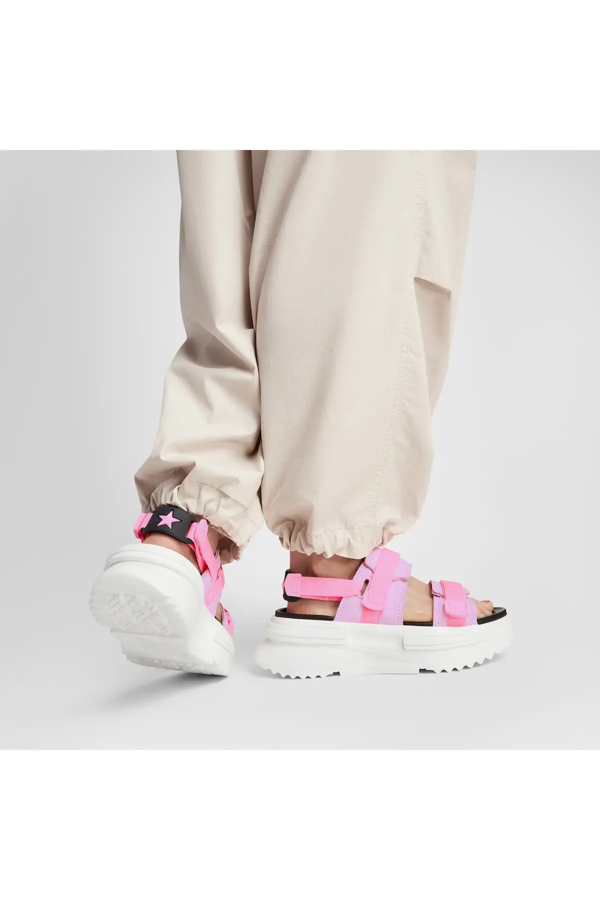 کفش صندل زنانه تابستانی پنگی Run Star Utility Cx برند Converse - 8244