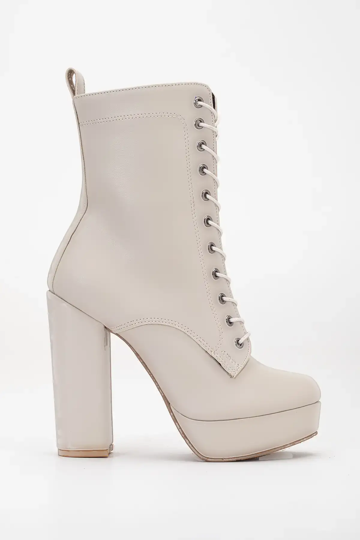 بوت و نیم بوت زنانه چکمه پلتفرم با پاشنه ضخیم  بنددار برای زنان لیلا برند LİLLA - 7800 بوت و نیم بوت زنانه چکمه پلتفرم با پاشنه ضخیم بنددار برای زنان لیلا برند LİLLA - 7800