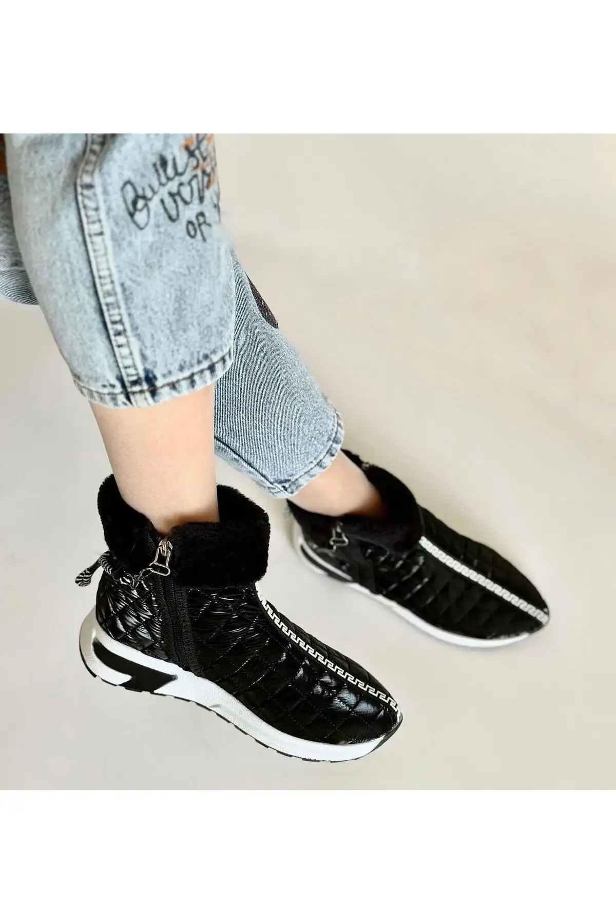 بوت و نیم بوت زنانه  رزمره  با آستر پشمی برند LABRONA - 7667 بوت و نیم بوت زنانه رزمره با آستر پشمی برند LABRONA - 7667