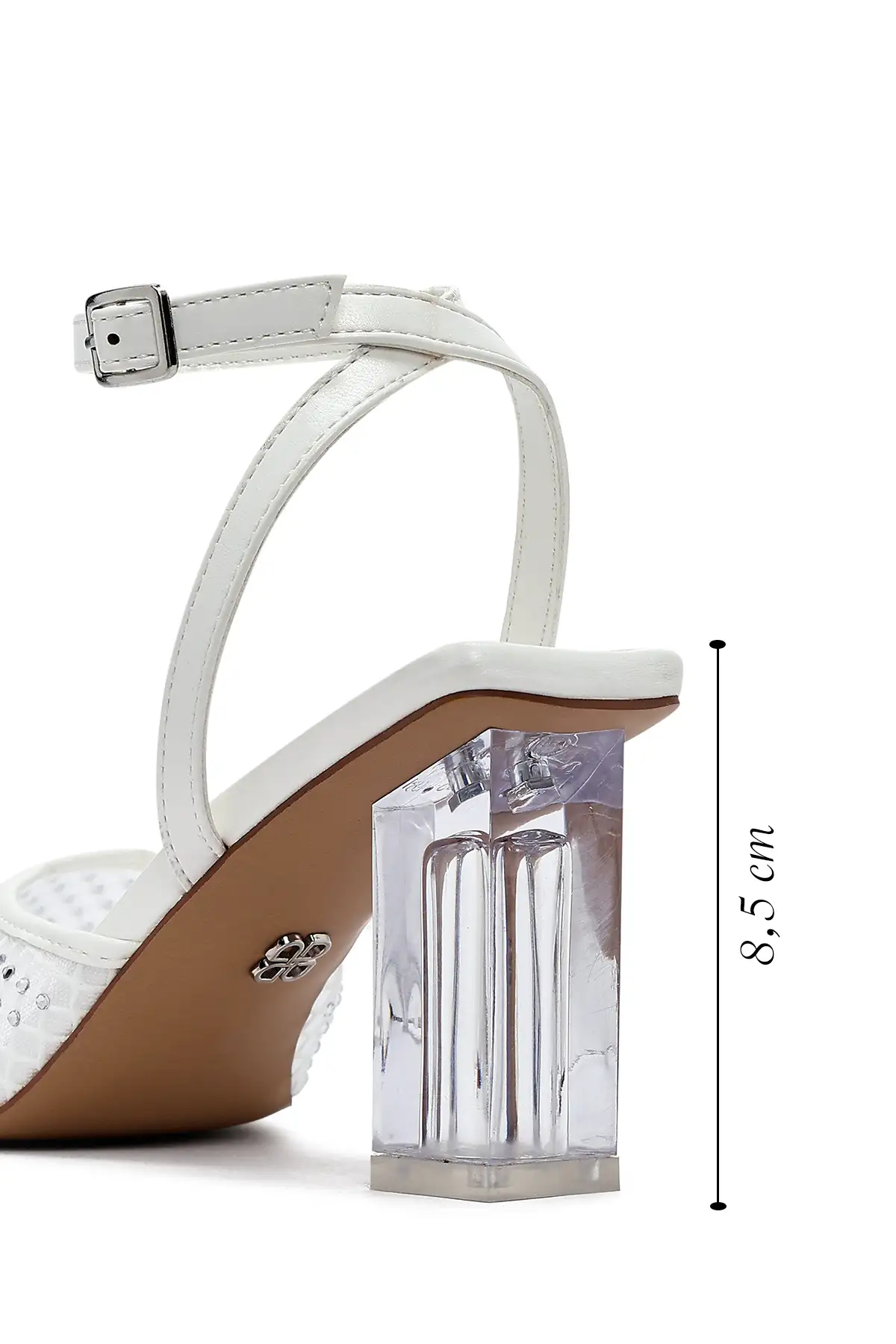 کفش صندل زنانه کتانی  سفید با قفل بر روی مچ پا و سنگهای تزئینی،  پاشنه بلند شفاف 25SFE481714 برند Derimod - 8246 کفش صندل زنانه کتانی سفید با قفل بر روی مچ پا و سنگهای تزئینی، پاشنه بلند شفاف 25SFE481714 برند Derimod - 8246