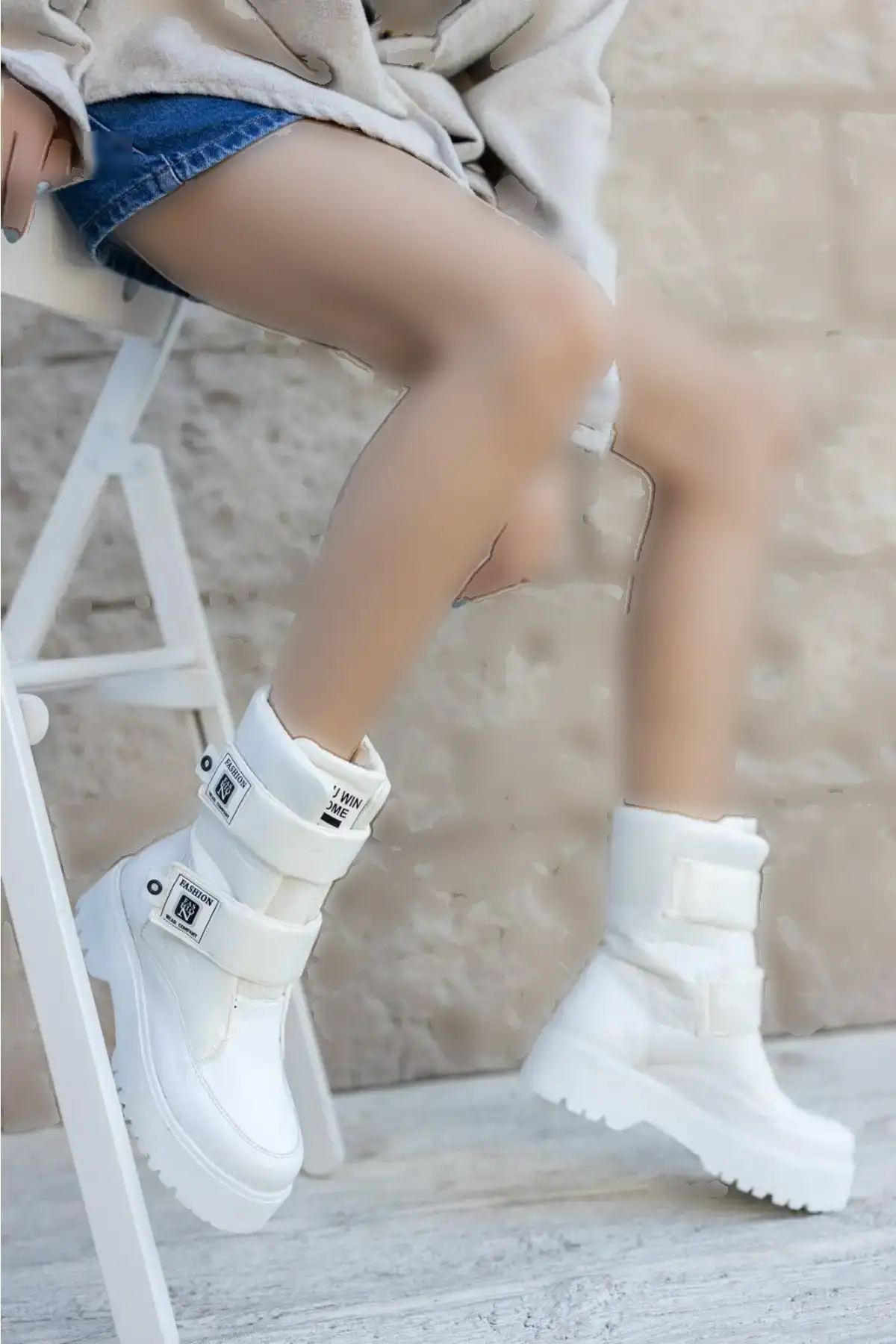 بوت و نیم‌ بوت زنانه برفی فصل جدید برند Aleza Shoes - 7657