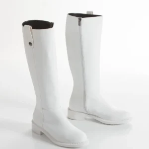 بوت و نیم‌ بوت زنانه چکمه رزمره با پنجه تخت سایز مناسب برند muhhu moda - 8086