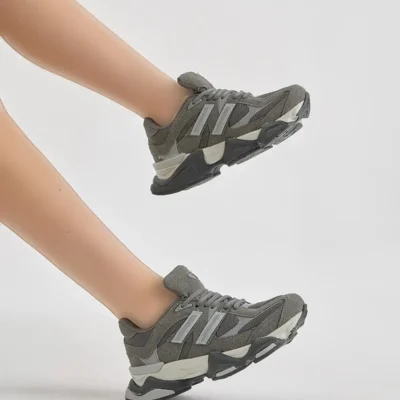 کفش سایز بزرگ مردانه ورزشی با کفی بلند و طرح آنوراک در رنگ خاکستری فمی برای هر دو جنس برند Tonny Black - 7863