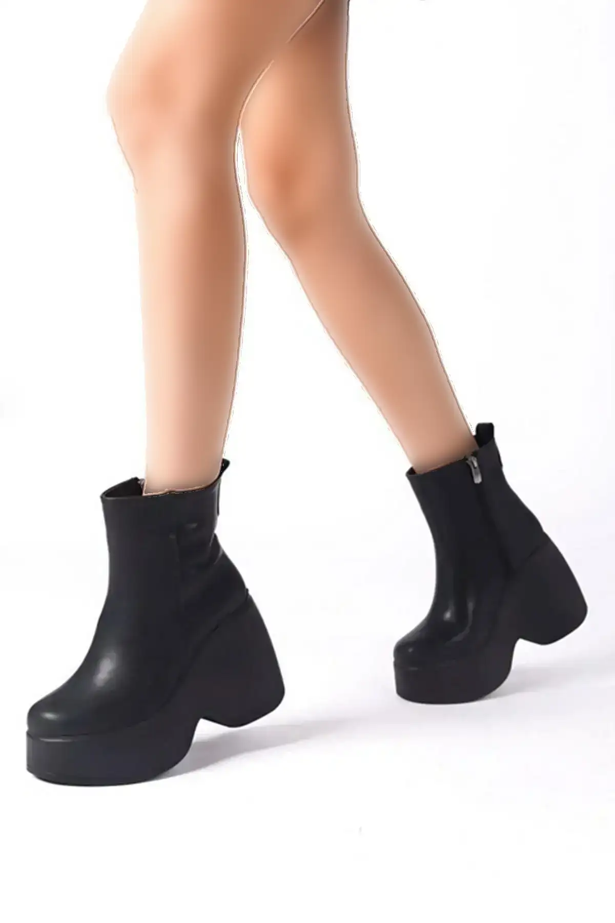 بوت و نیم بوت زنانه کفش ی  کادین سلسی مشکی با زیپ کناری  پاشنه برجسته 9 سانتی متر، مخصص فصل مختلف. برند Preshley - 7755 بوت و نیم بوت زنانه کفش ی کادین سلسی مشکی با زیپ کناری پاشنه برجسته 9 سانتی متر، مخصص فصل مختلف. برند Preshley - 7755