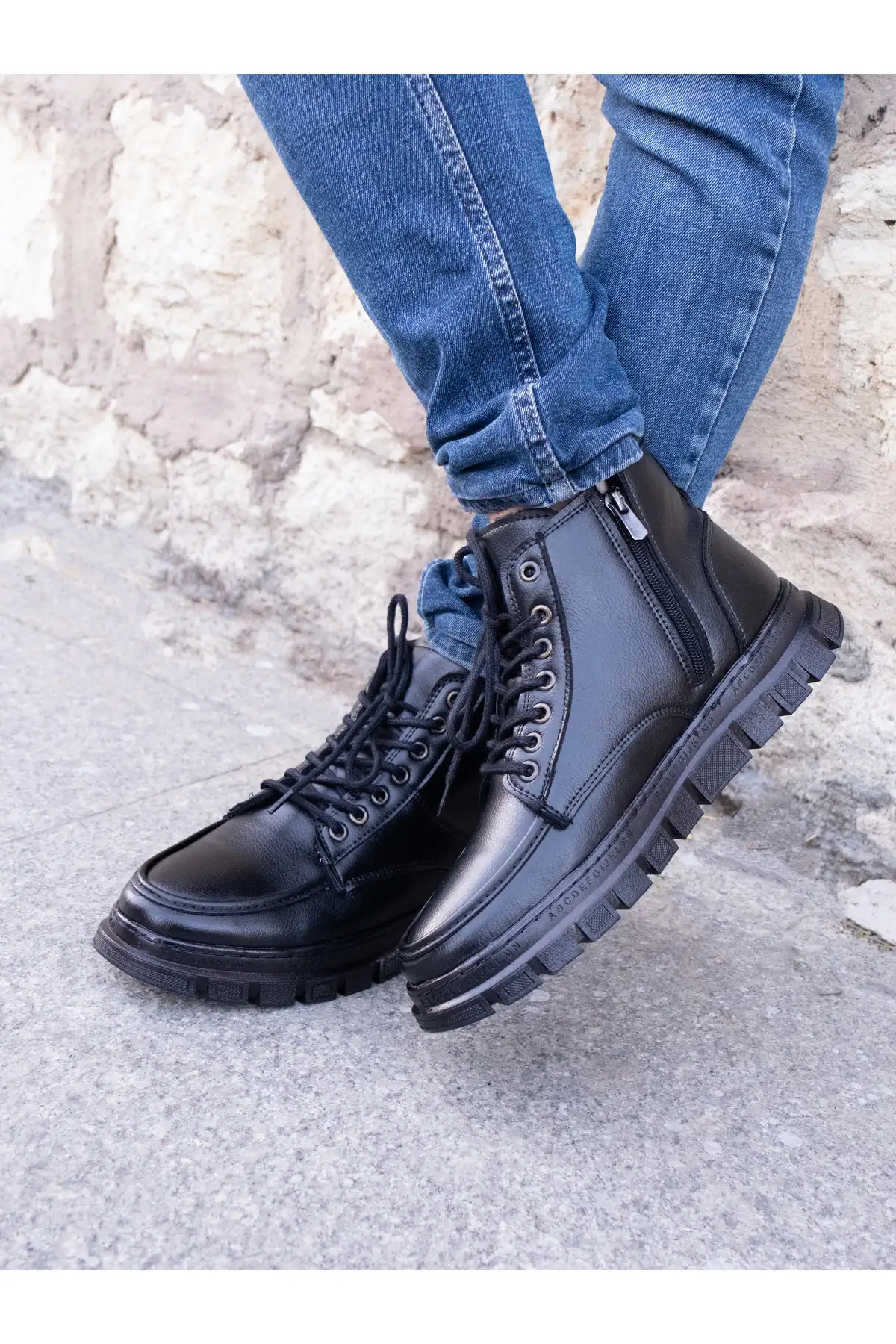 بوت مردانه  ضدآب و ضدسرما  با فُرم زیپ و بنددار اسپارتا برند GERALT - 8347 بوت مردانه ضدآب و ضدسرما با فُرم زیپ و بنددار اسپارتا برند GERALT - 8347