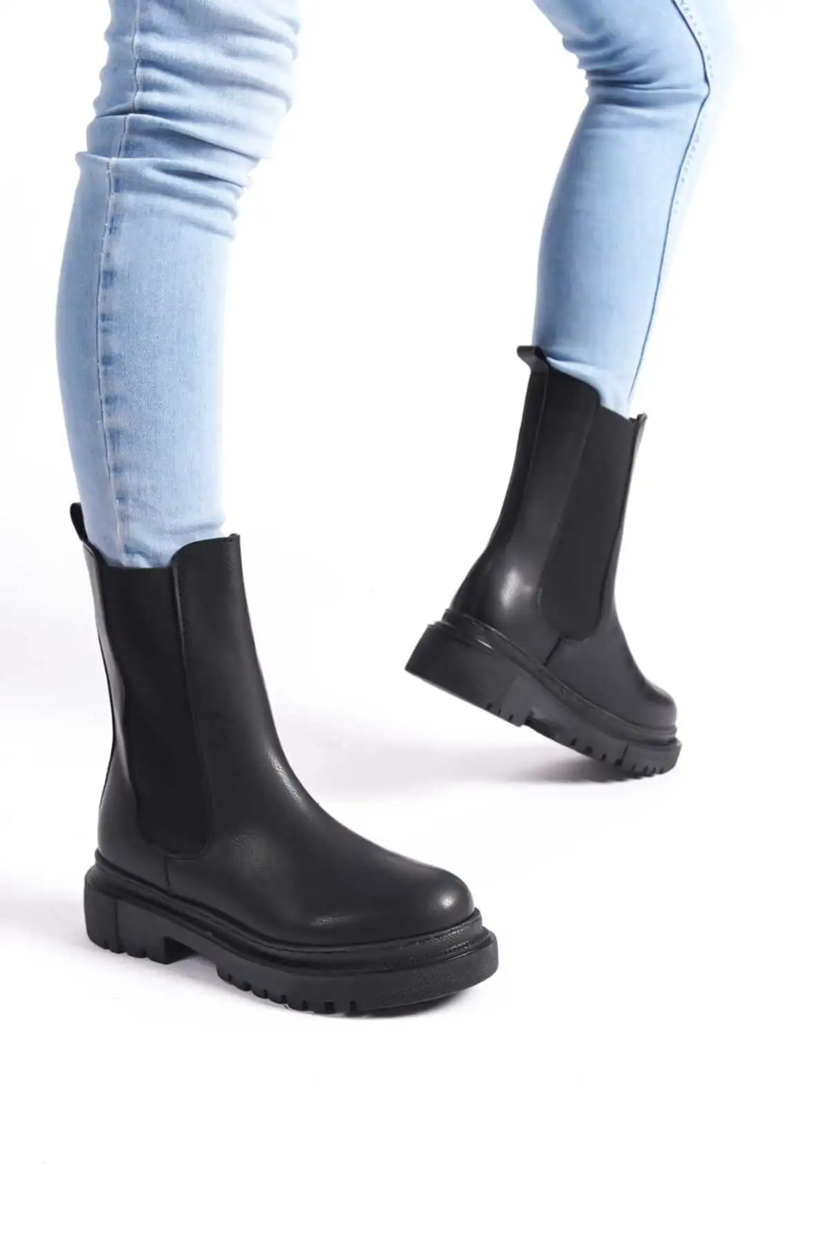 بوت و نیم بوت زنانه چکمه بلند مشکی  با کفی ضخیم  ضد آب مدل Wsb0282 برند Weynes - 7546 بوت و نیم بوت زنانه چکمه بلند مشکی با کفی ضخیم ضد آب مدل Wsb0282 برند Weynes - 7546