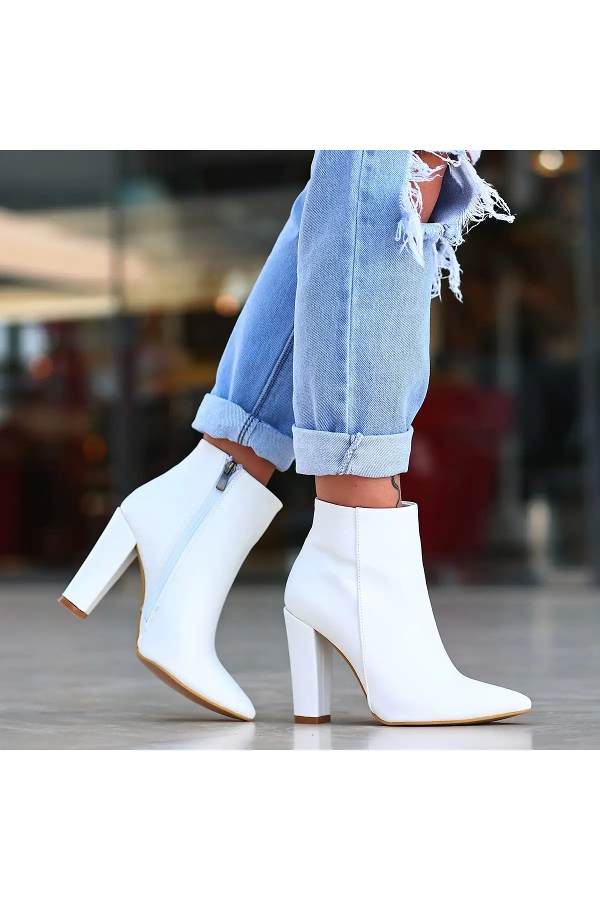 بوت و نیم بوت زنانه چکمه پاشنه بلند پست سفید لرا برند Genel Markalar - 8365 بوت و نیم بوت زنانه چکمه پاشنه بلند پست سفید لرا برند Genel Markalar - 8365