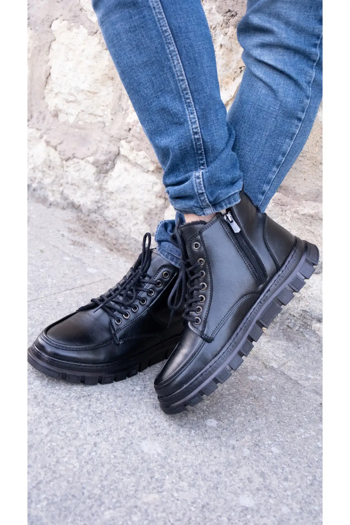 بوت مردانه  ضدآب و ضدسرما  با فُرم زیپ و بنددار اسپارتا برند GERALT - 8347 بوت مردانه ضدآب و ضدسرما با فُرم زیپ و بنددار اسپارتا برند GERALT - 8347