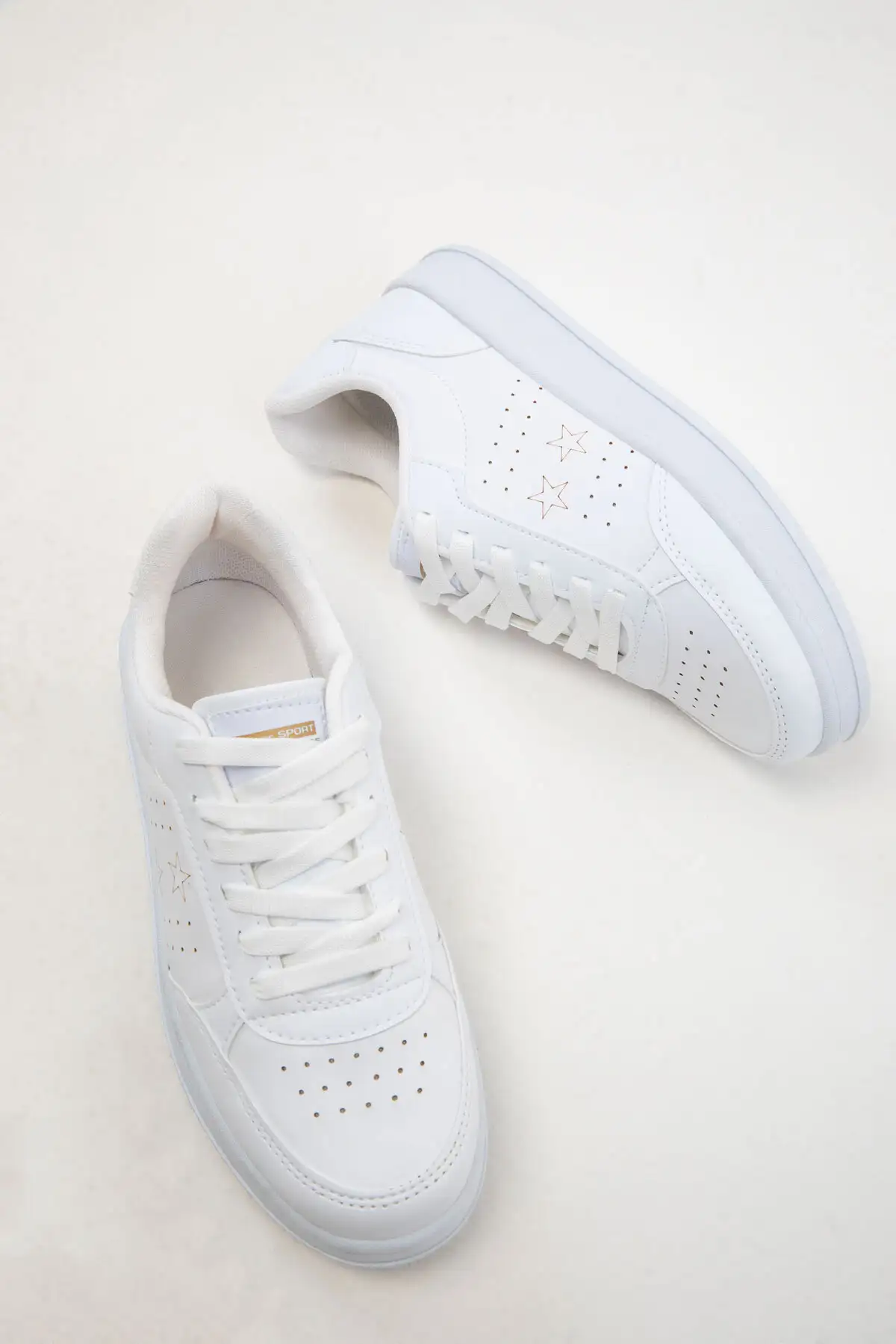 کفش کتانی زنانه   سفید 20157 برند SOHO - 7726 کفش کتانی زنانه سفید 20157 برند SOHO - 7726